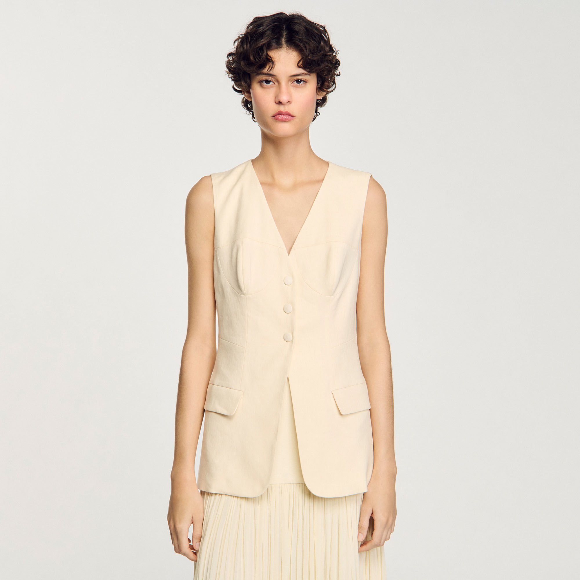 Sleeveless vest
