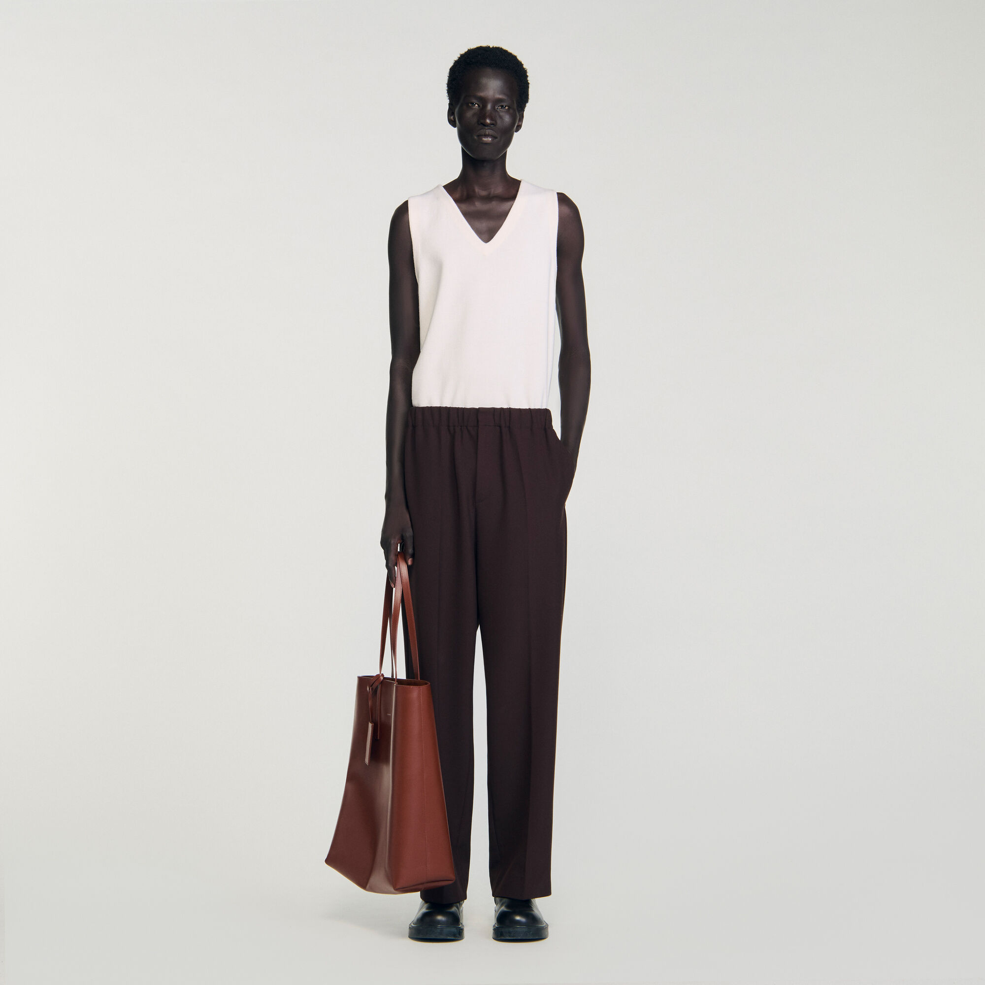 Wide-leg trousers