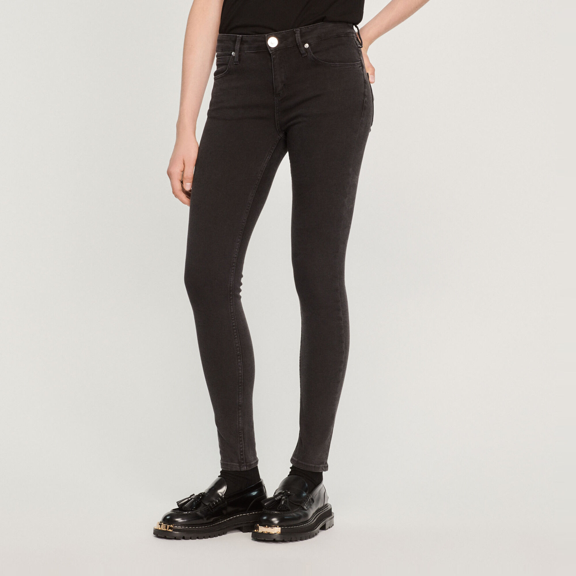 Slim jeans with regular waist