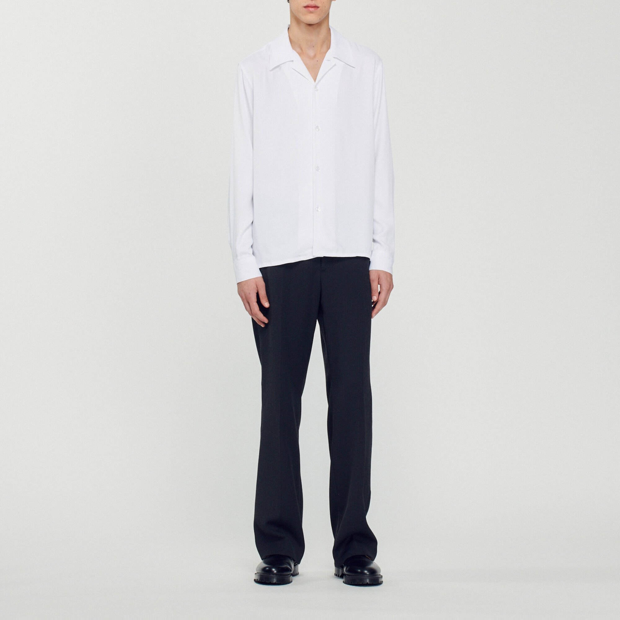 Floaty shirt with spread collar