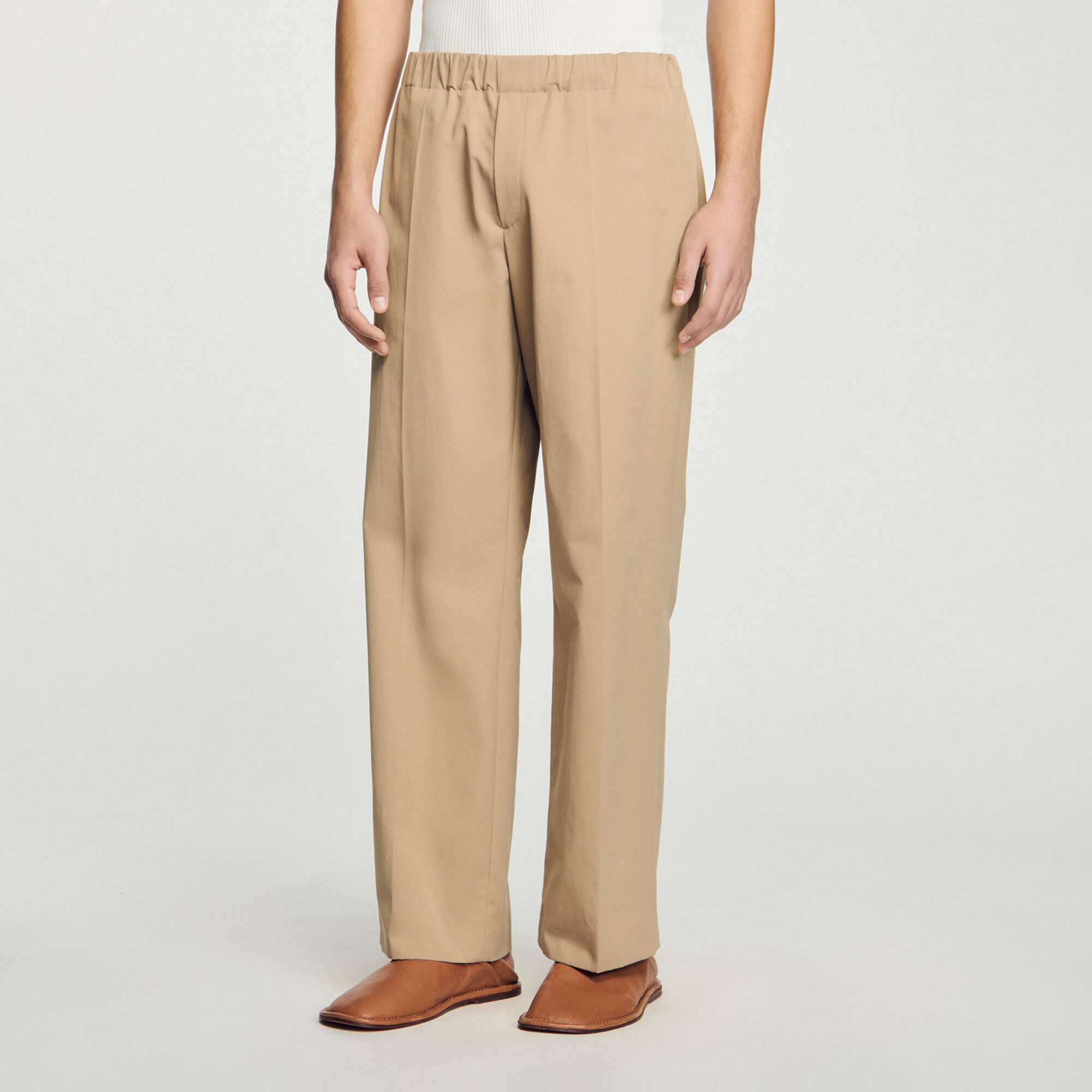 Wide-leg trousers