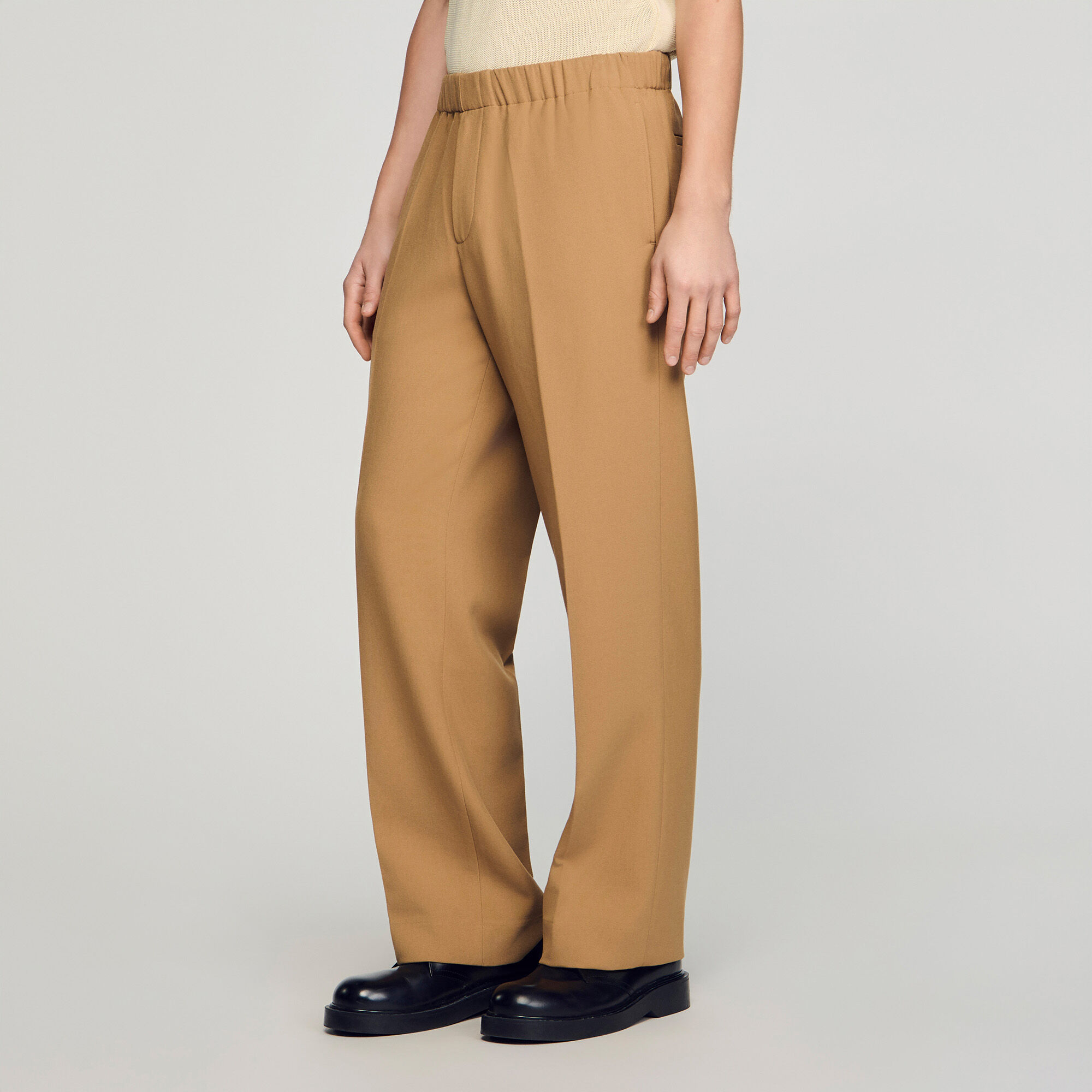 Wide-leg trousers