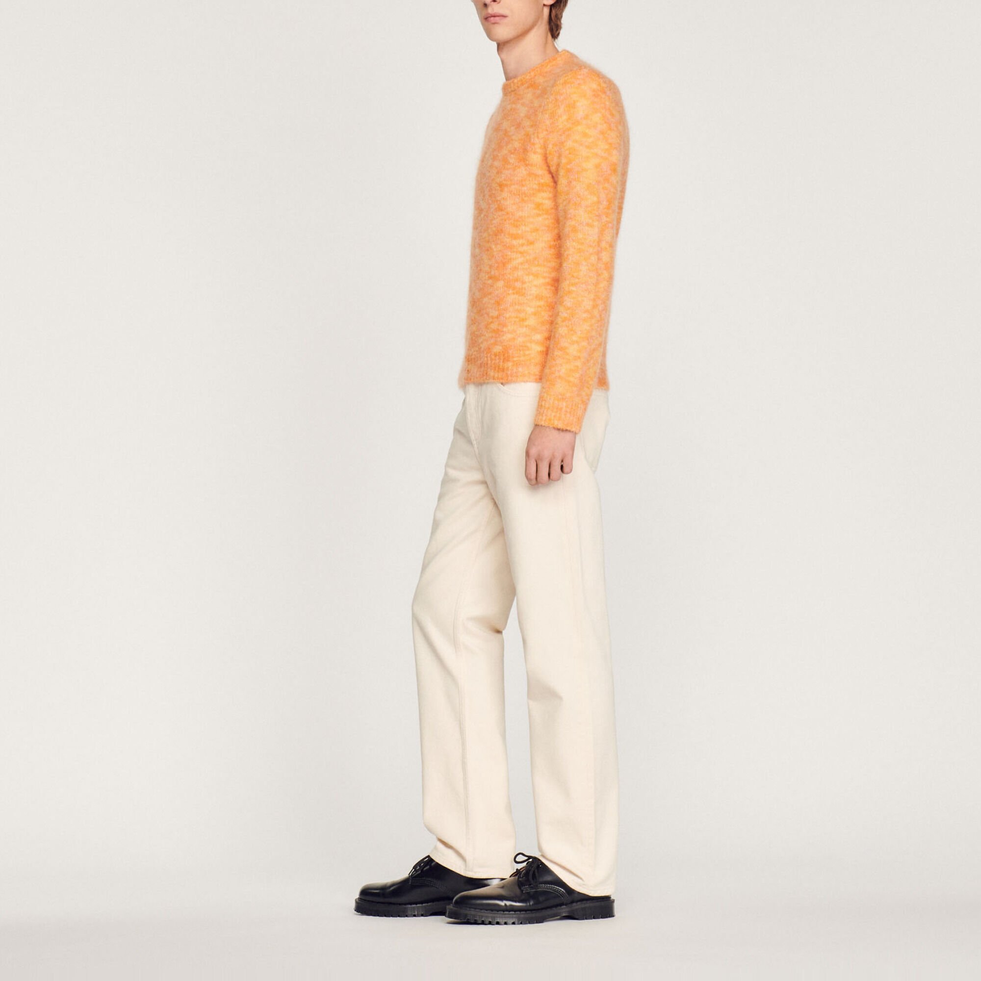 Round neck wool sweater