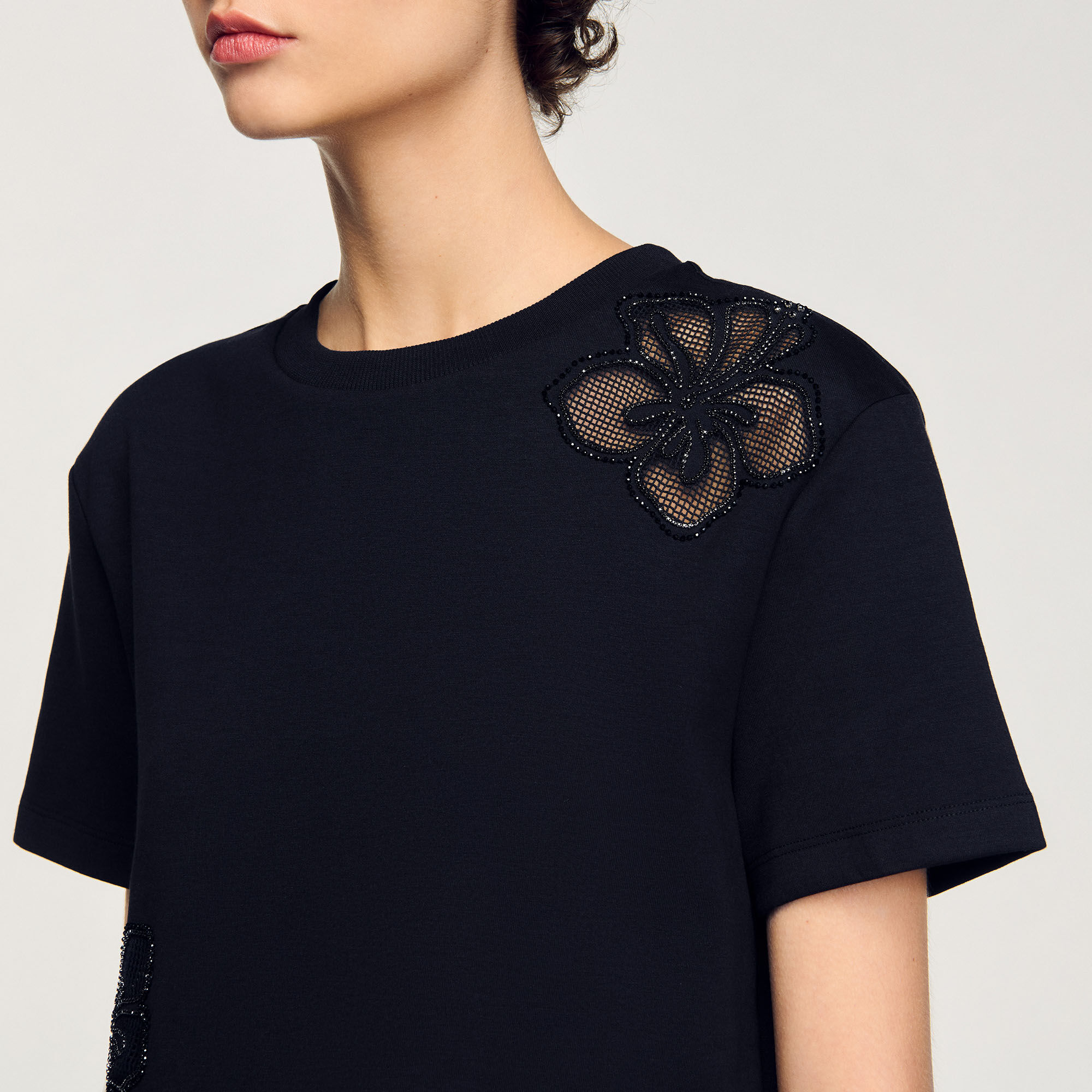 Floral embroidery T-shirt