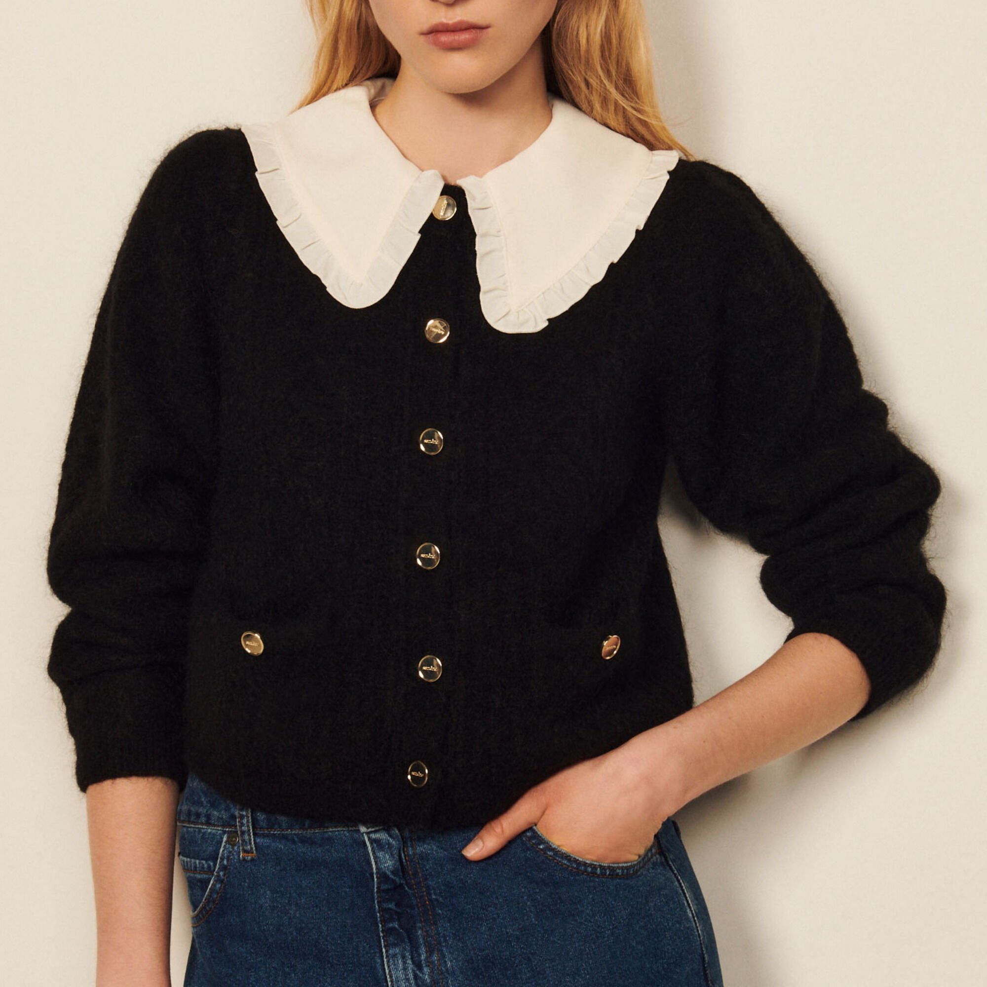 Cardigan with detachable collar