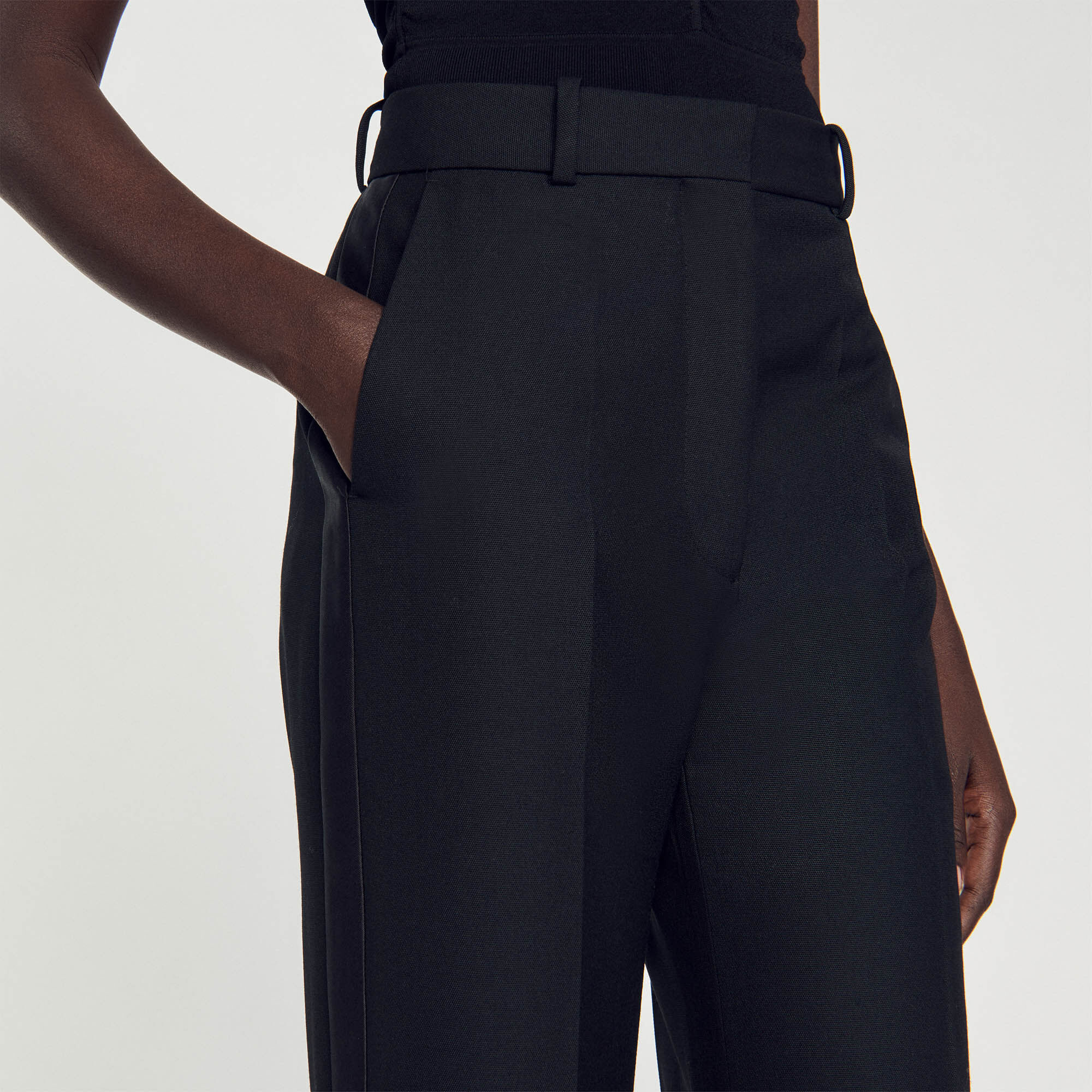 Straight-leg trousers