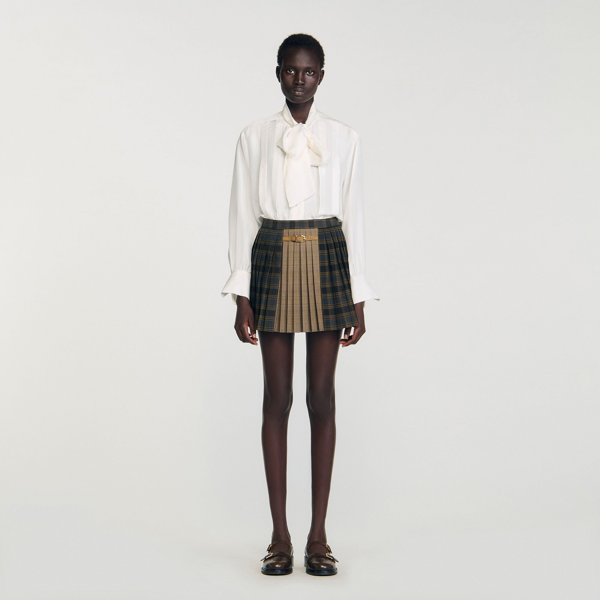 Short checked pleated skirt