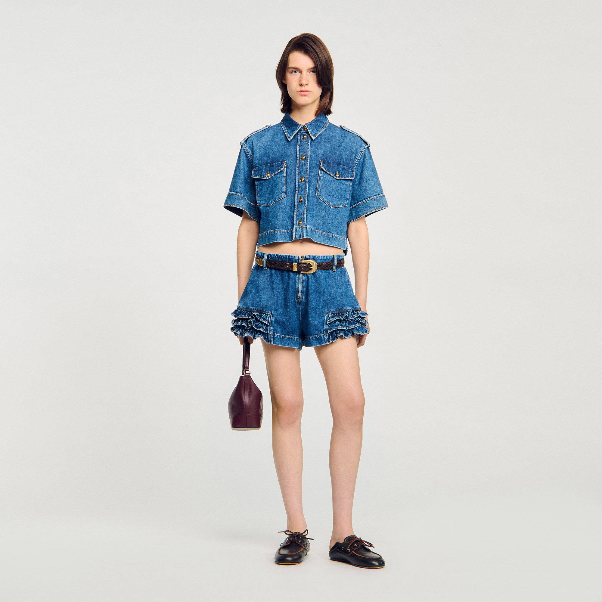 Ruffled denim shorts