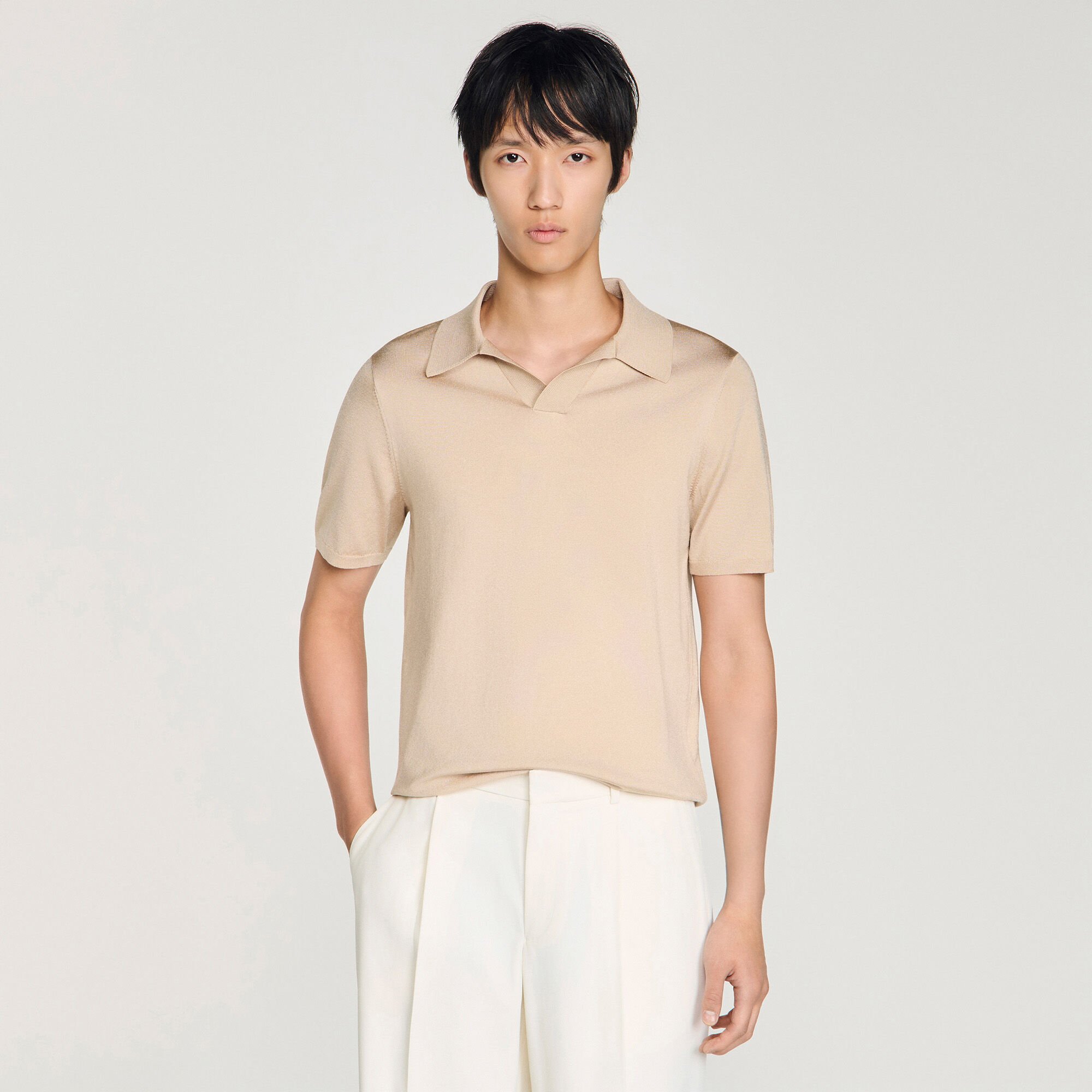 Short-sleeved V-neck polo shirt
