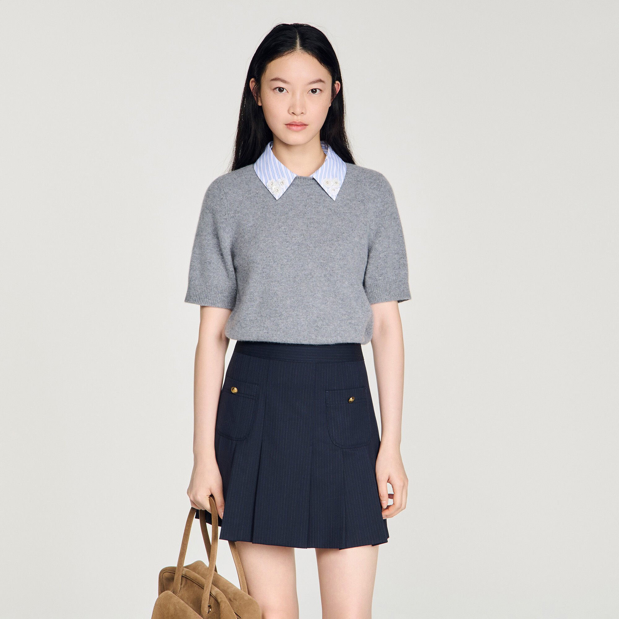 Detachable collar wool jumper