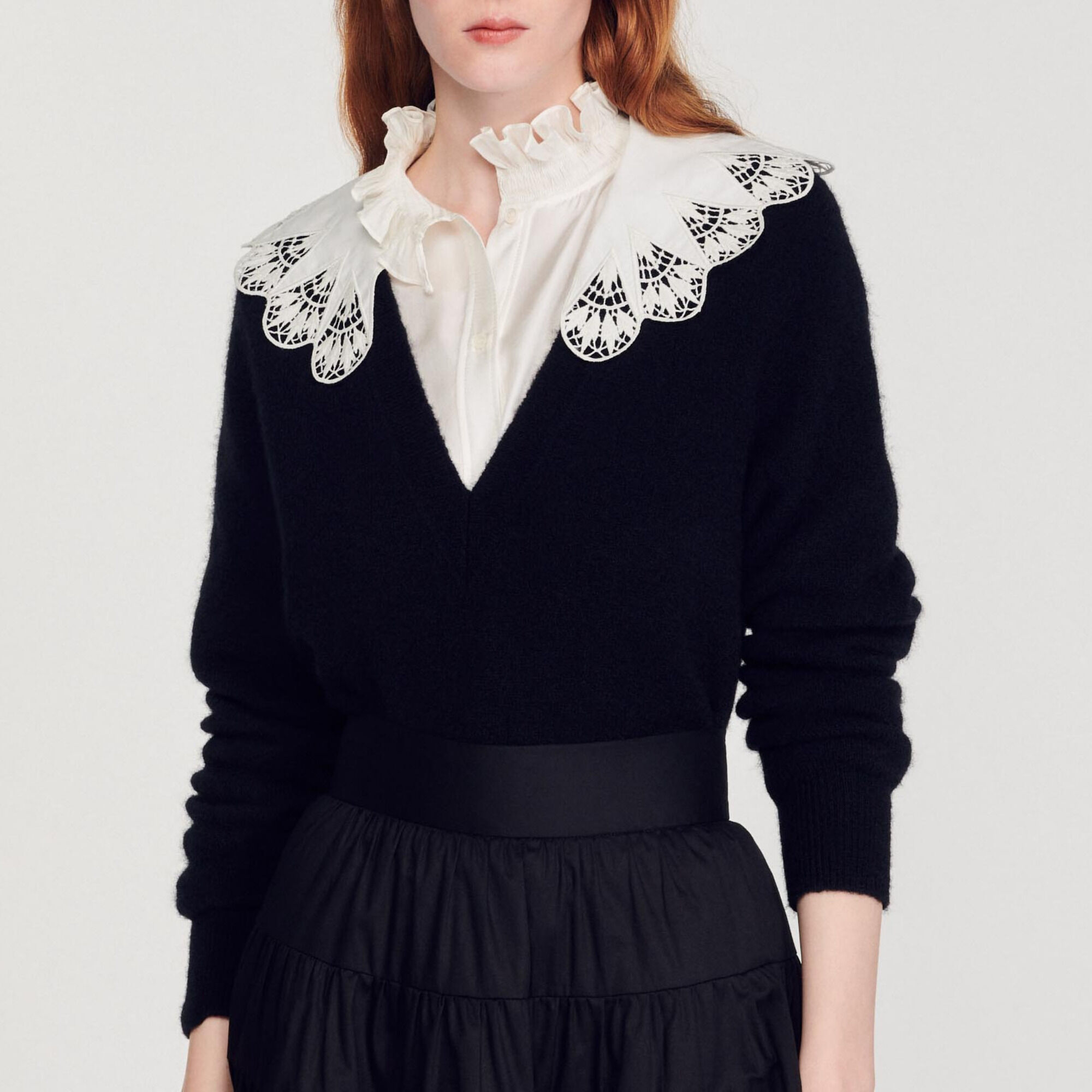 Poplin collar sweater