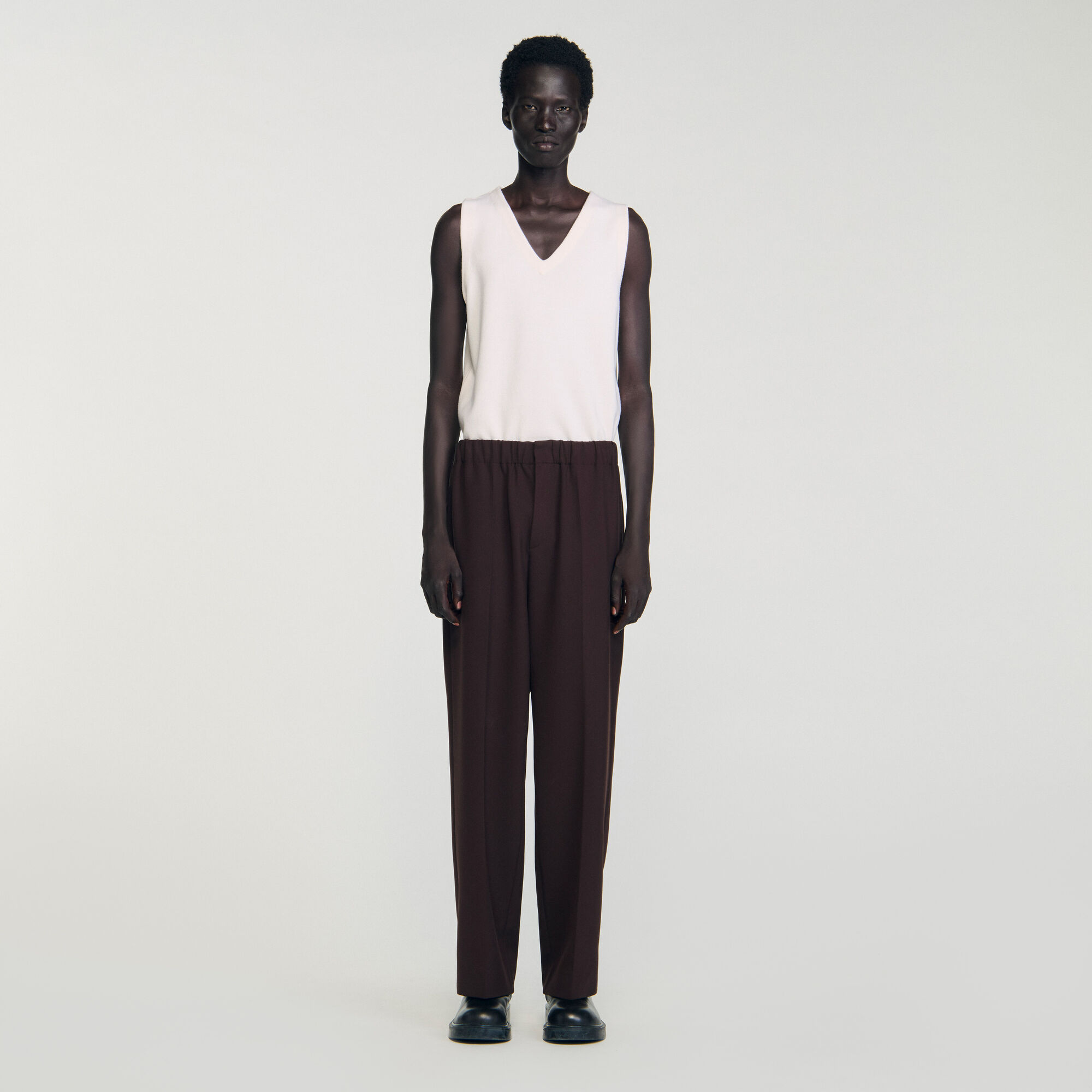 Wide-leg trousers