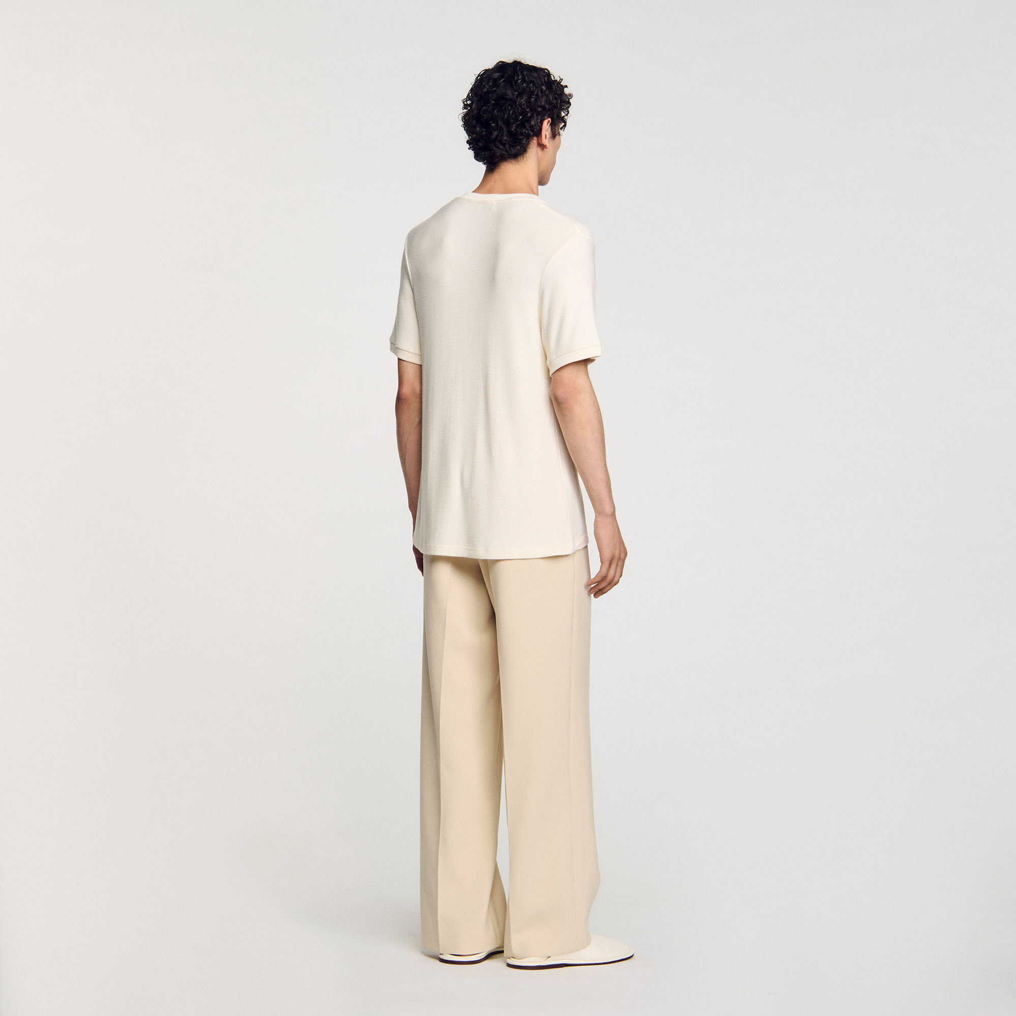 Round neck T-shirt