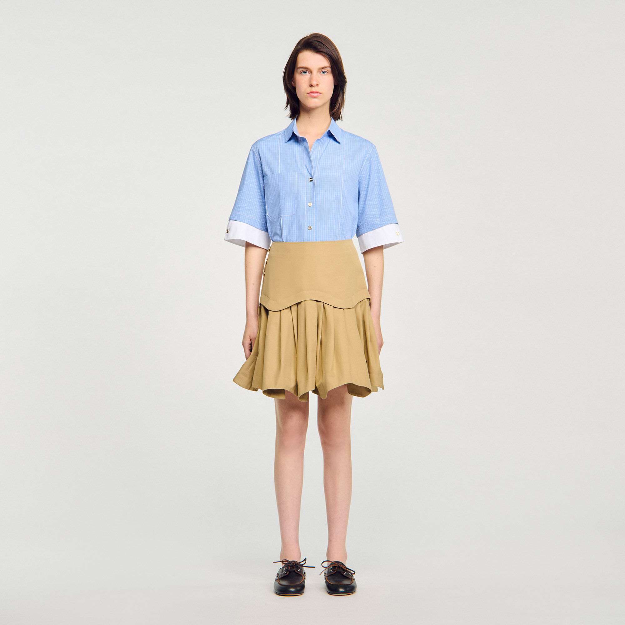 Short ruffled skirt