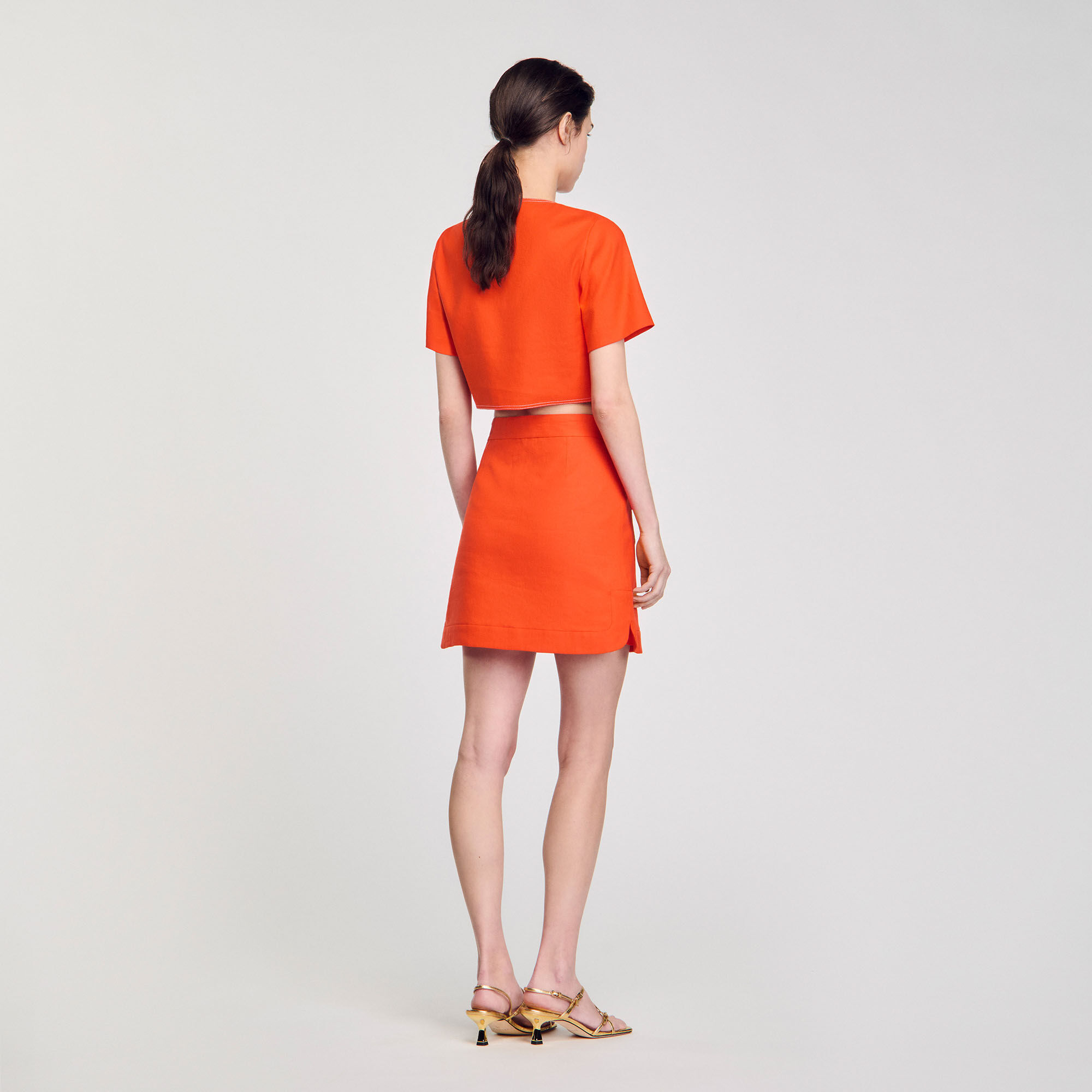 Short skirt with pockets