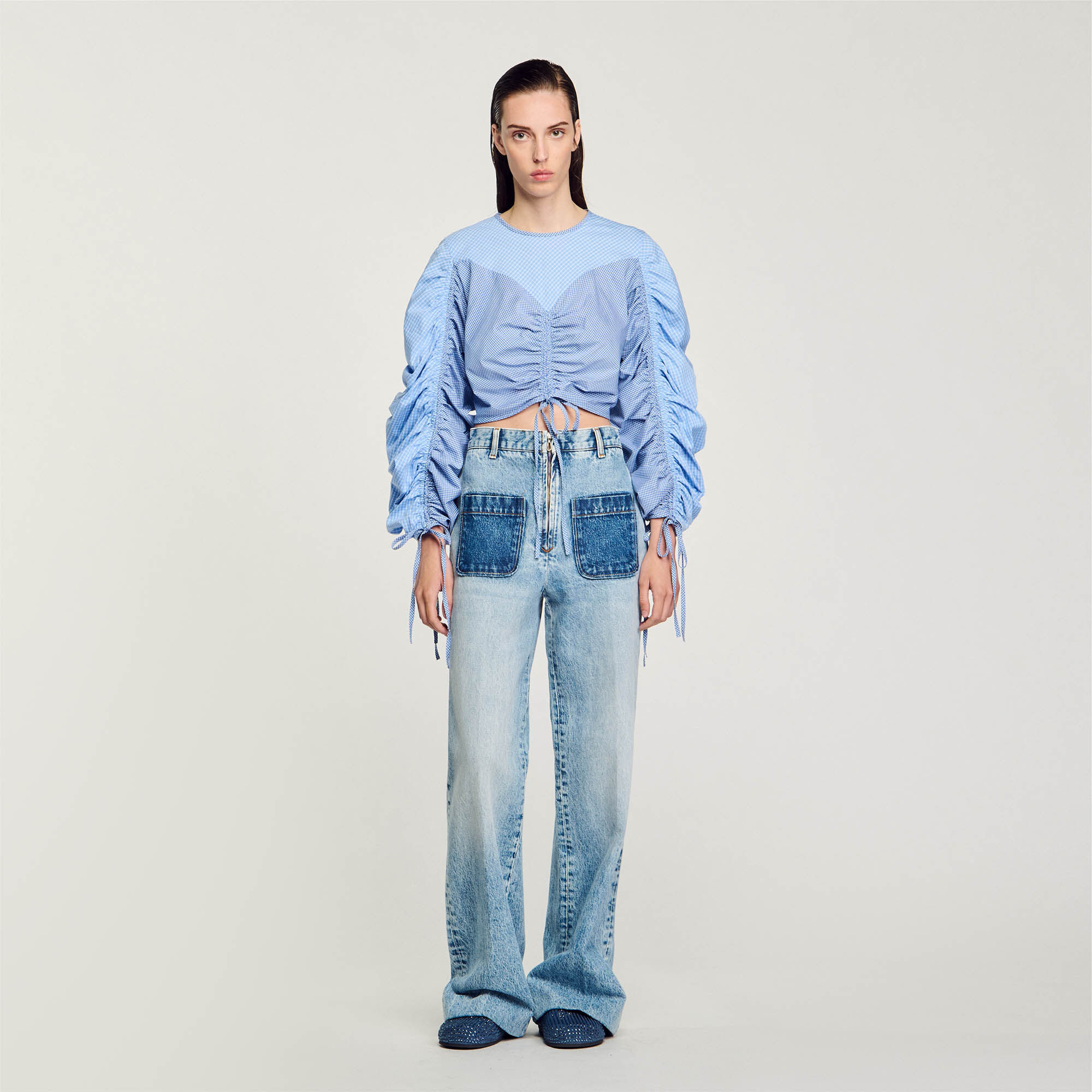 Patterned top with drawstrings