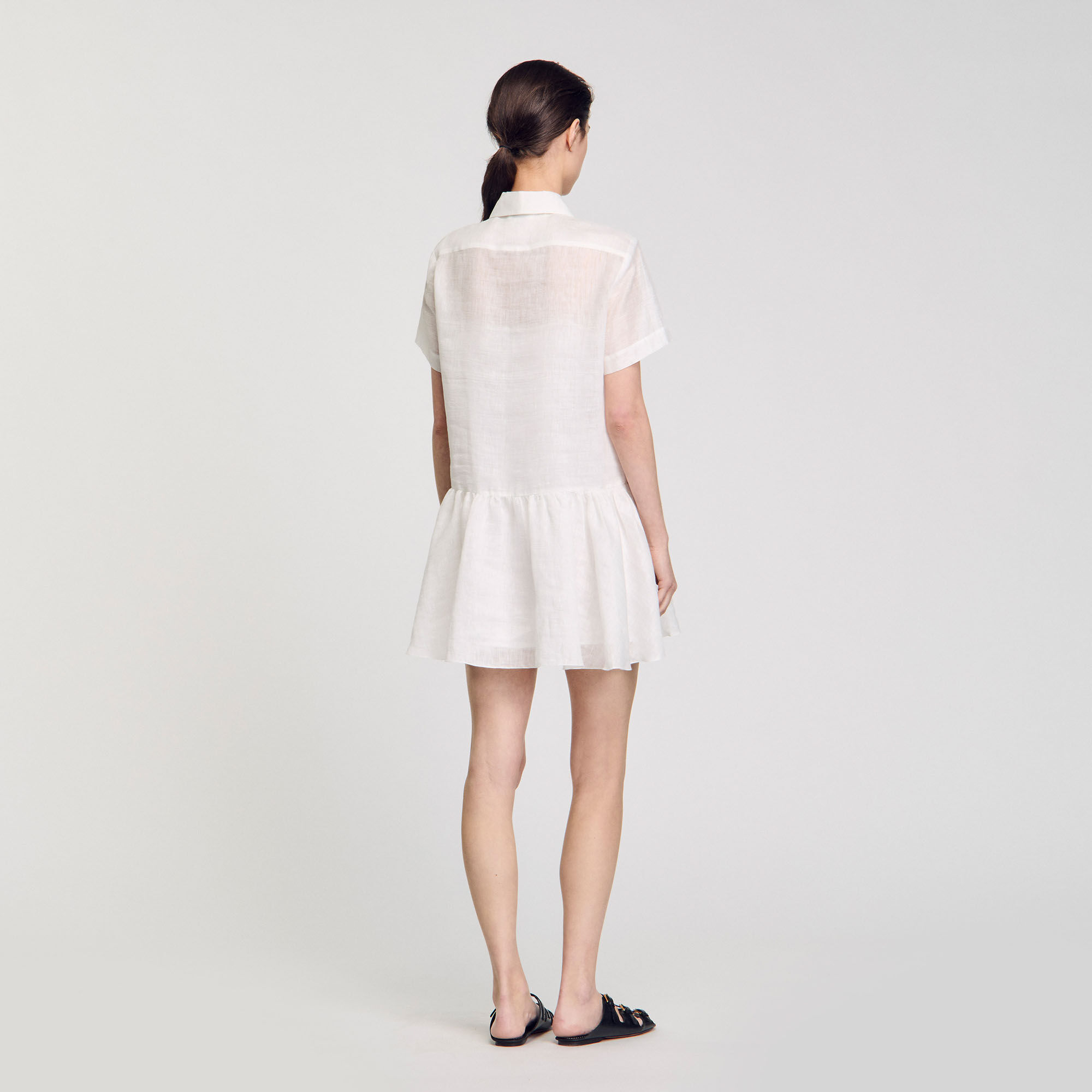 Short dress with lace details