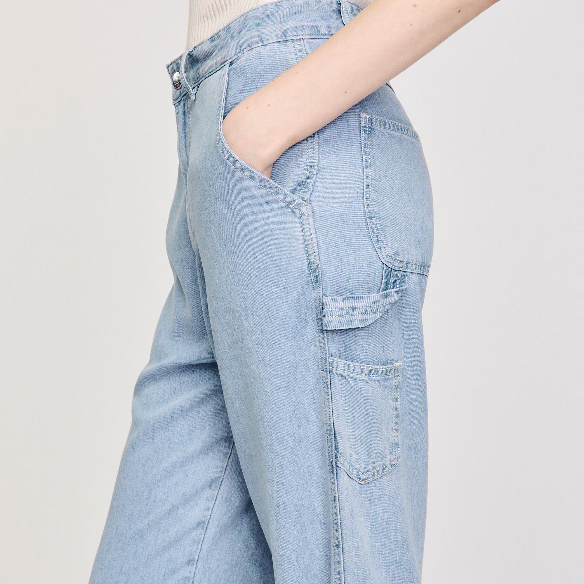 Wide-leg jeans