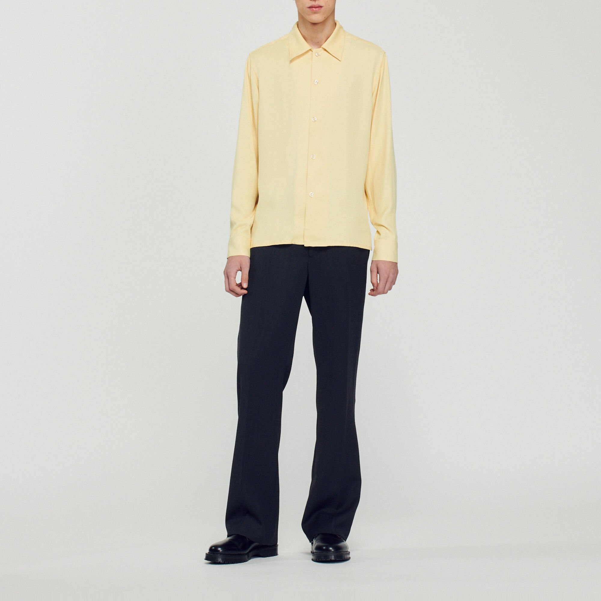 Floaty shirt with spread collar