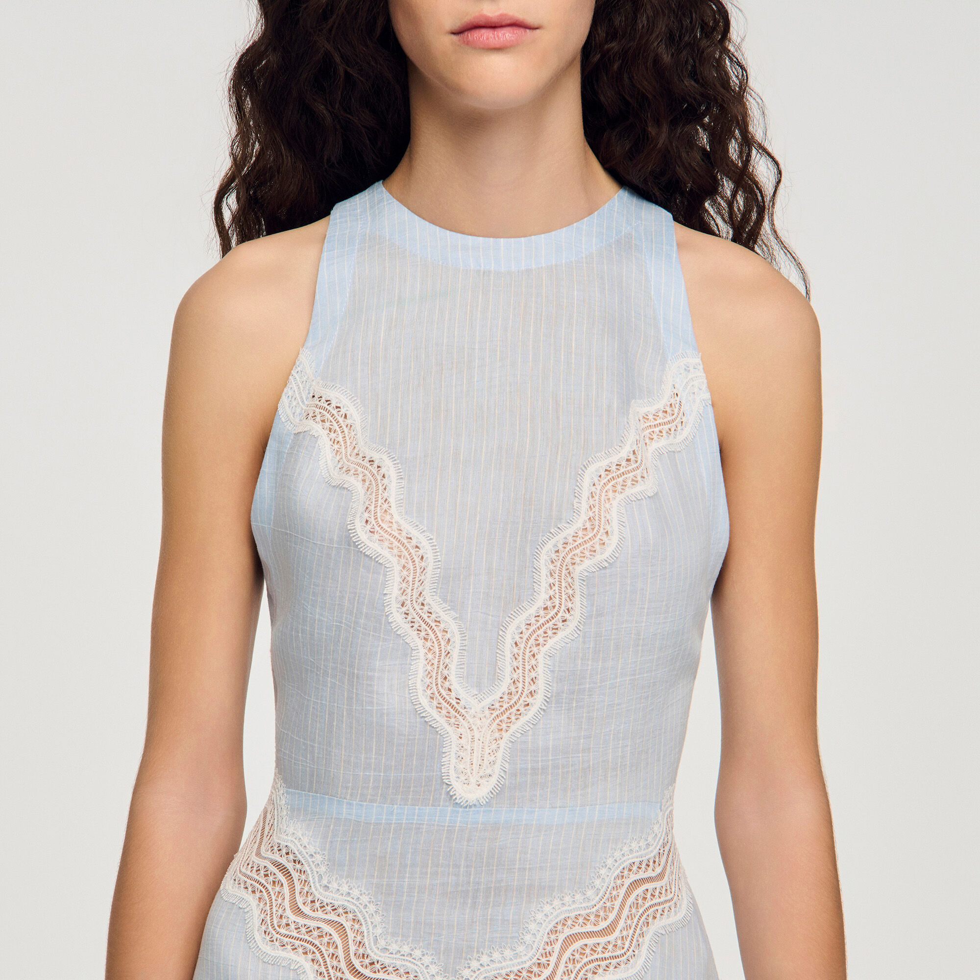 Maxi dress with lace details