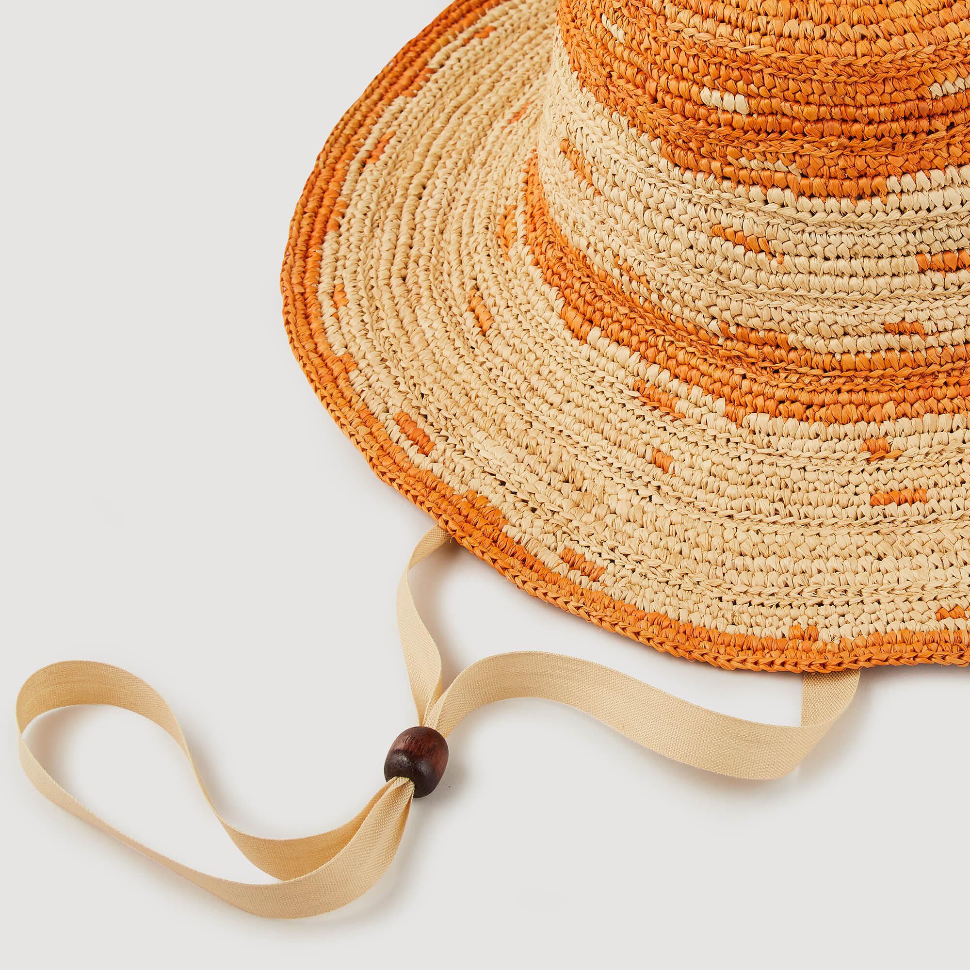 Raffia hat