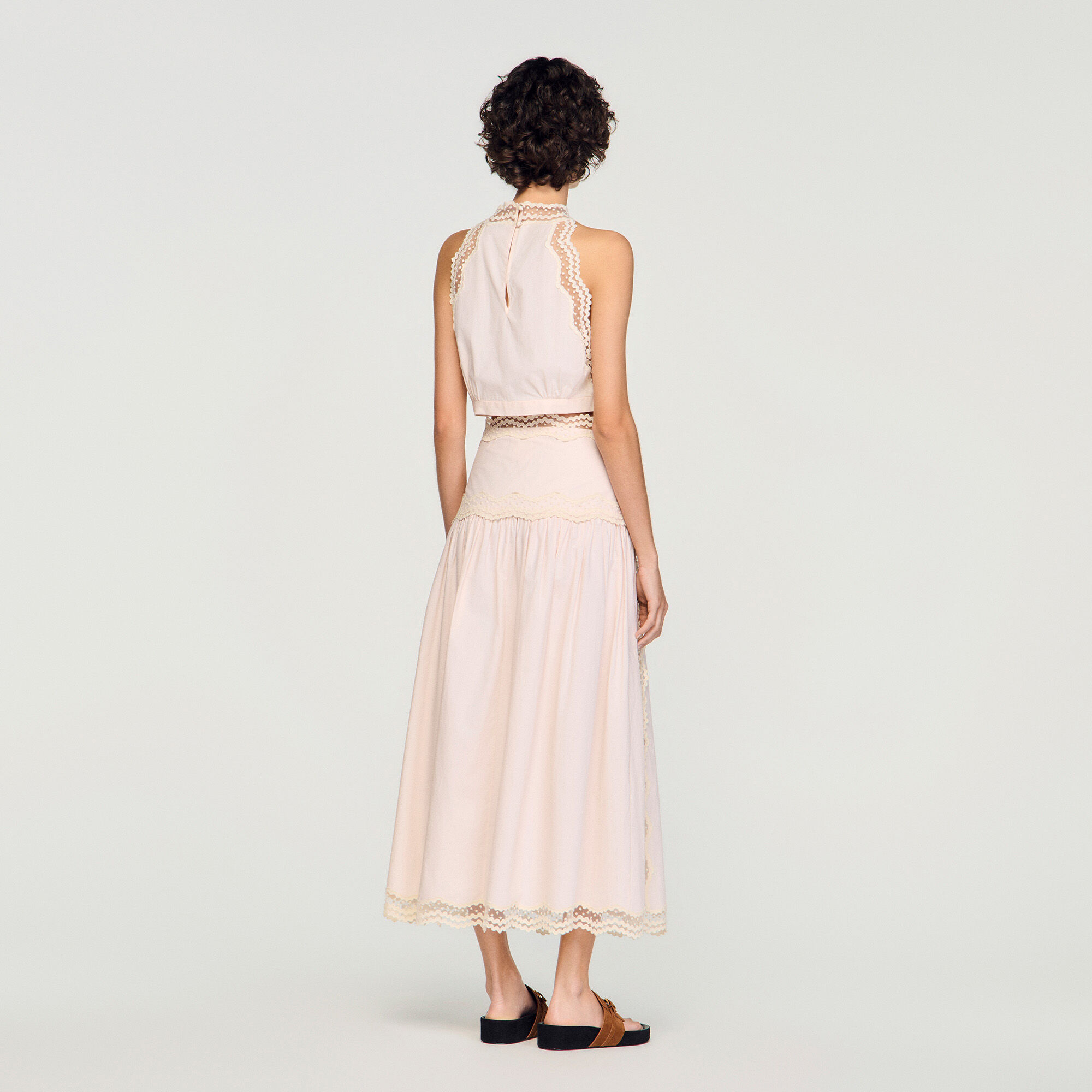 Cotton crop top with lace trim