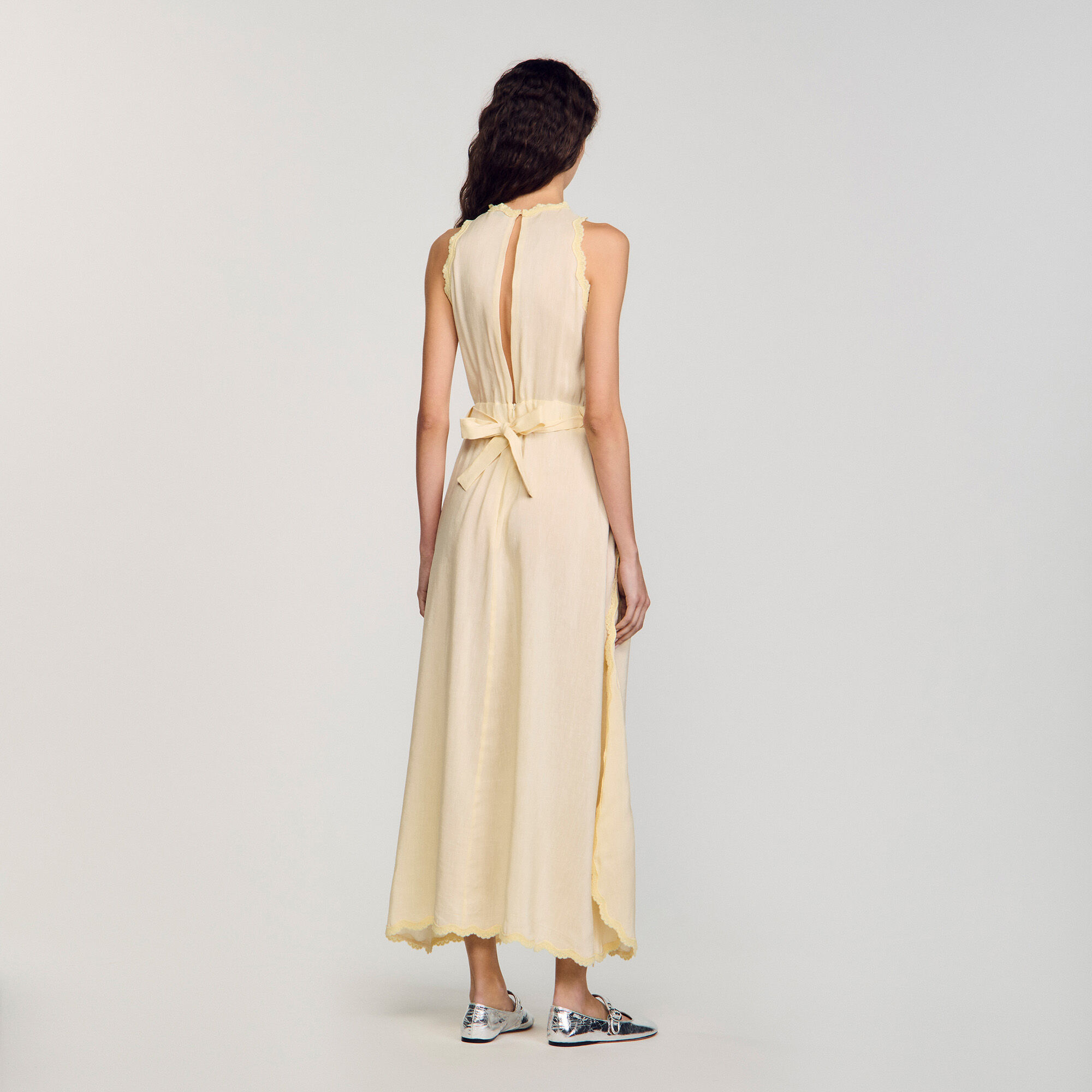 Maxi dress with lace details