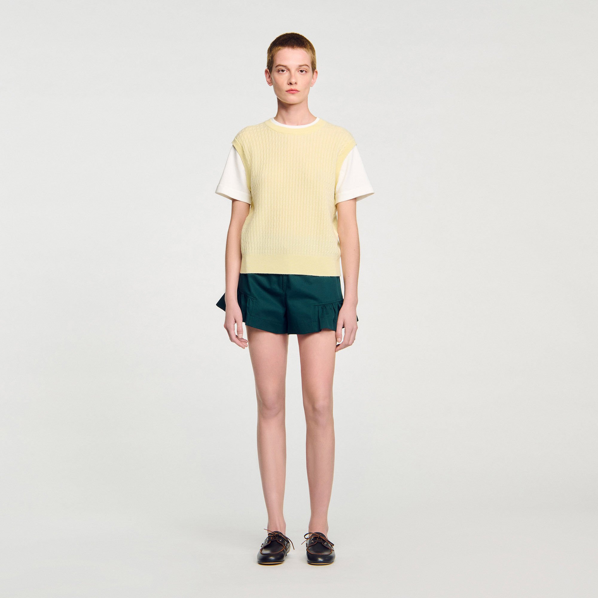 Dual-material knit jumper