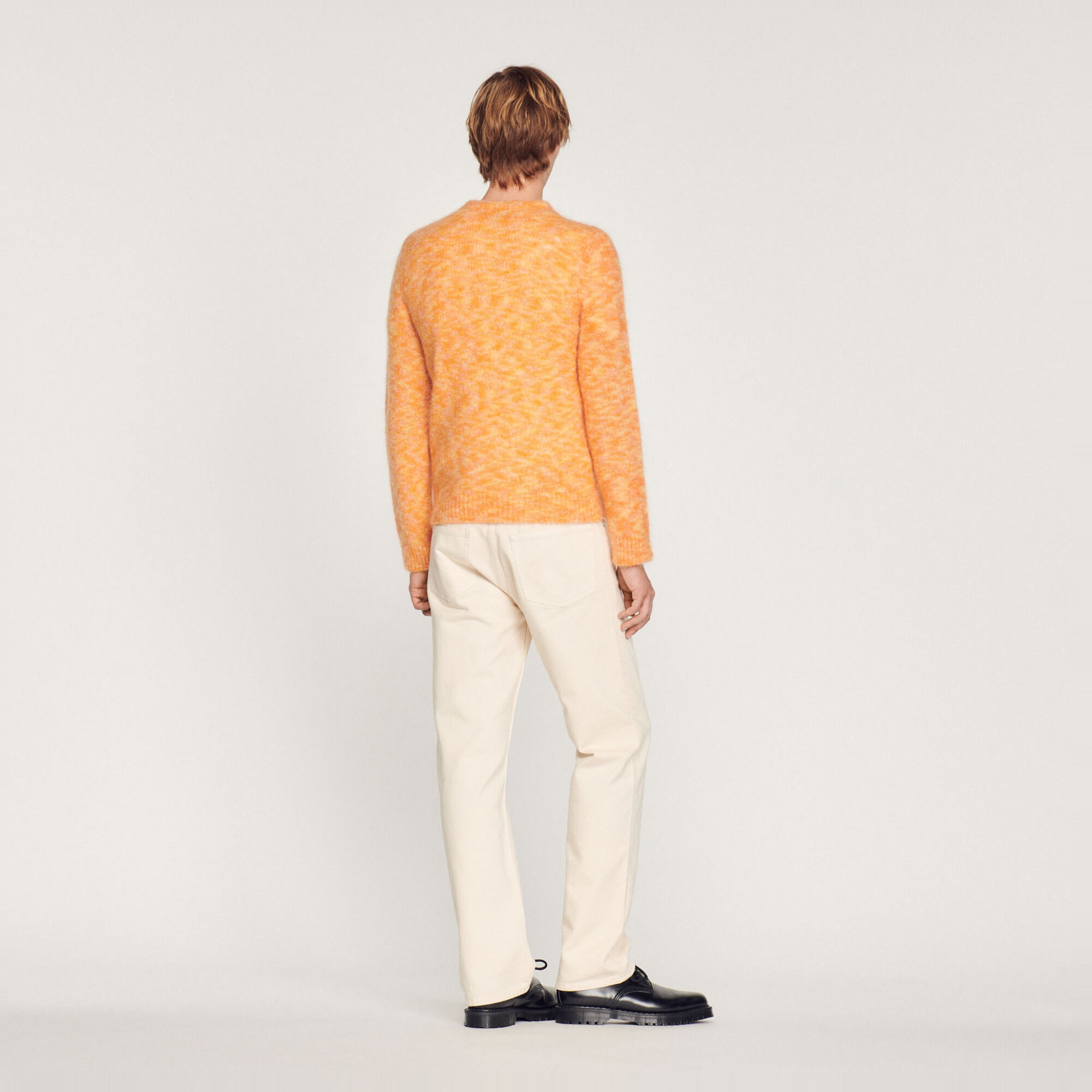 Round neck wool sweater