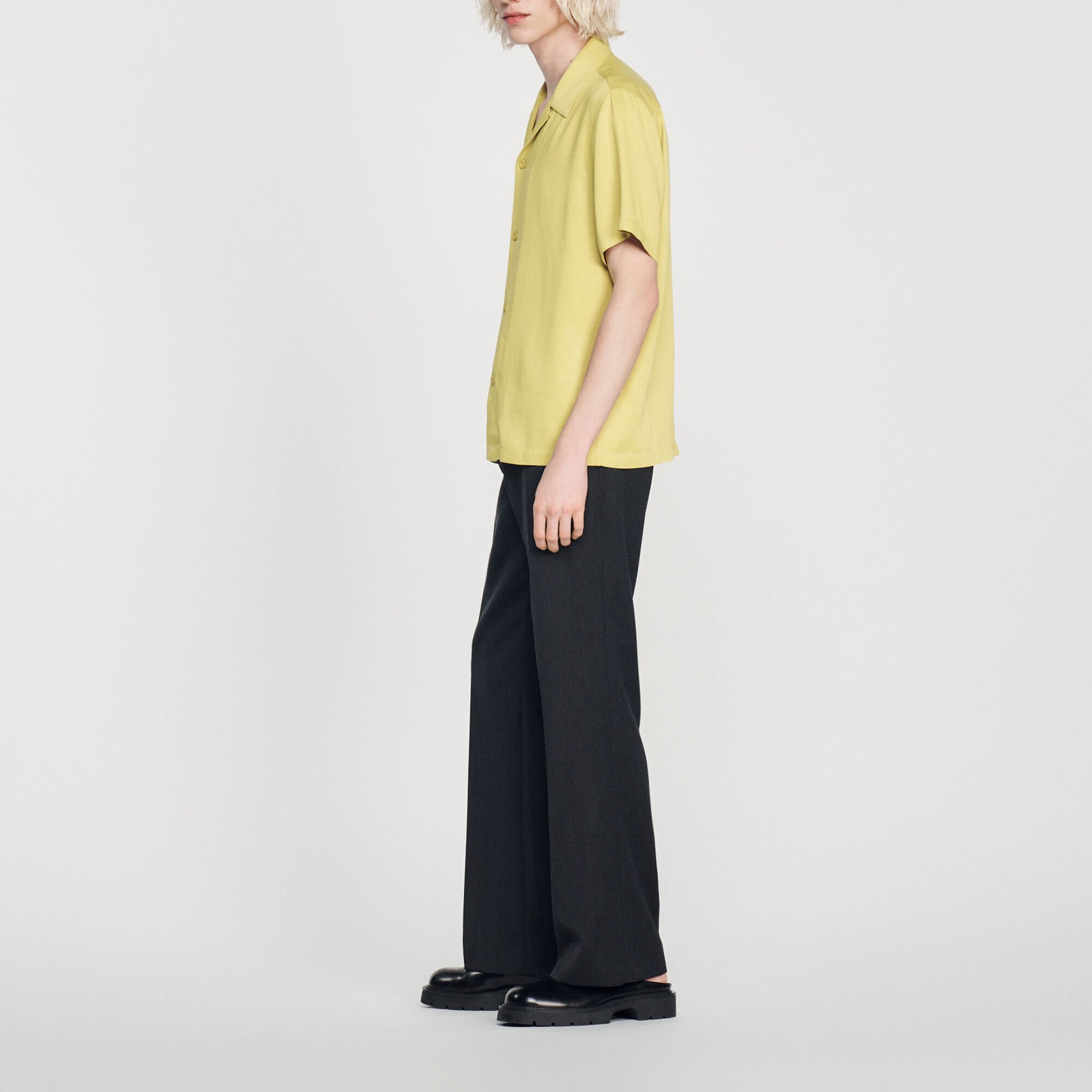 Short-sleeved shirt