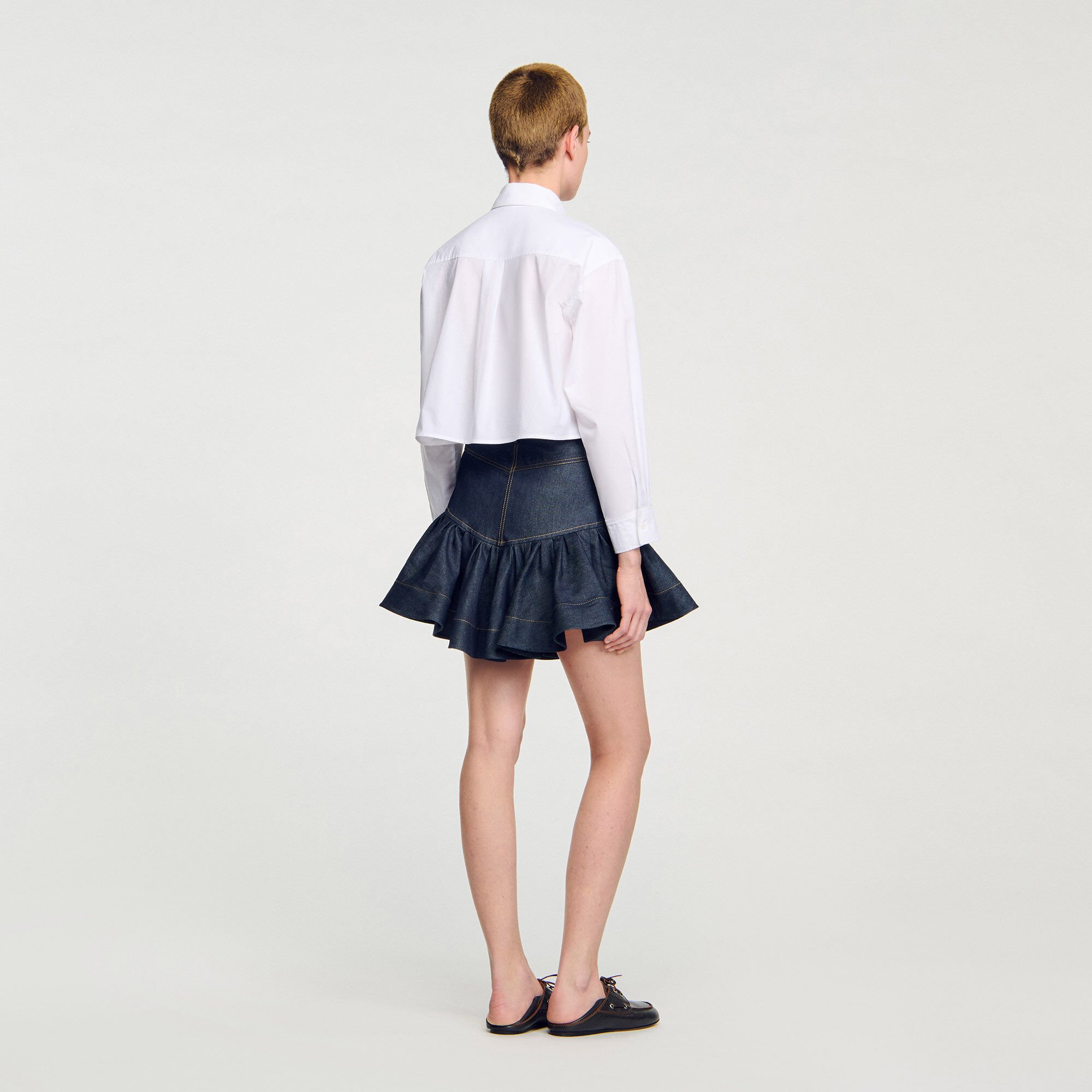 Cropped shirt with bow details