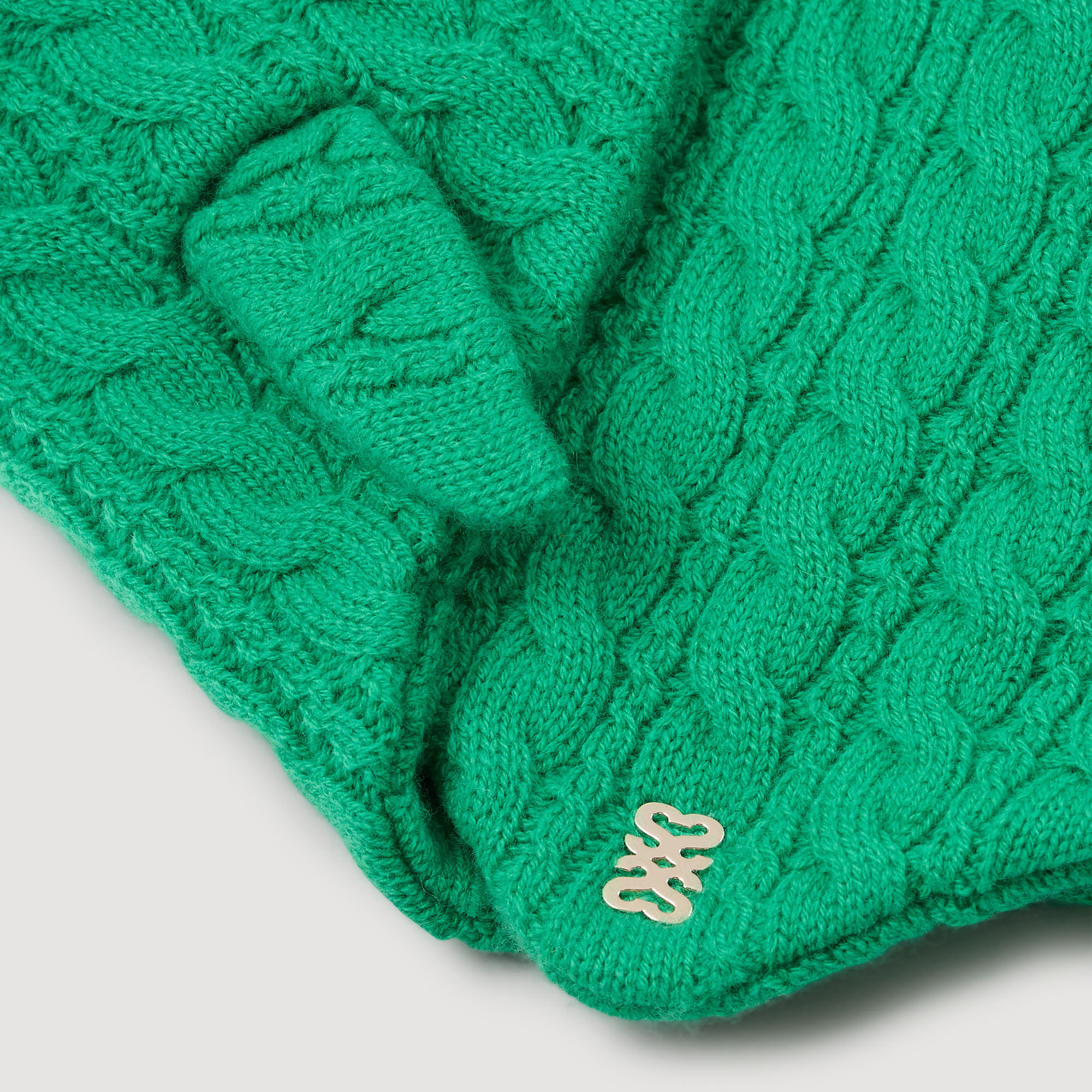 Cable knit bandana
