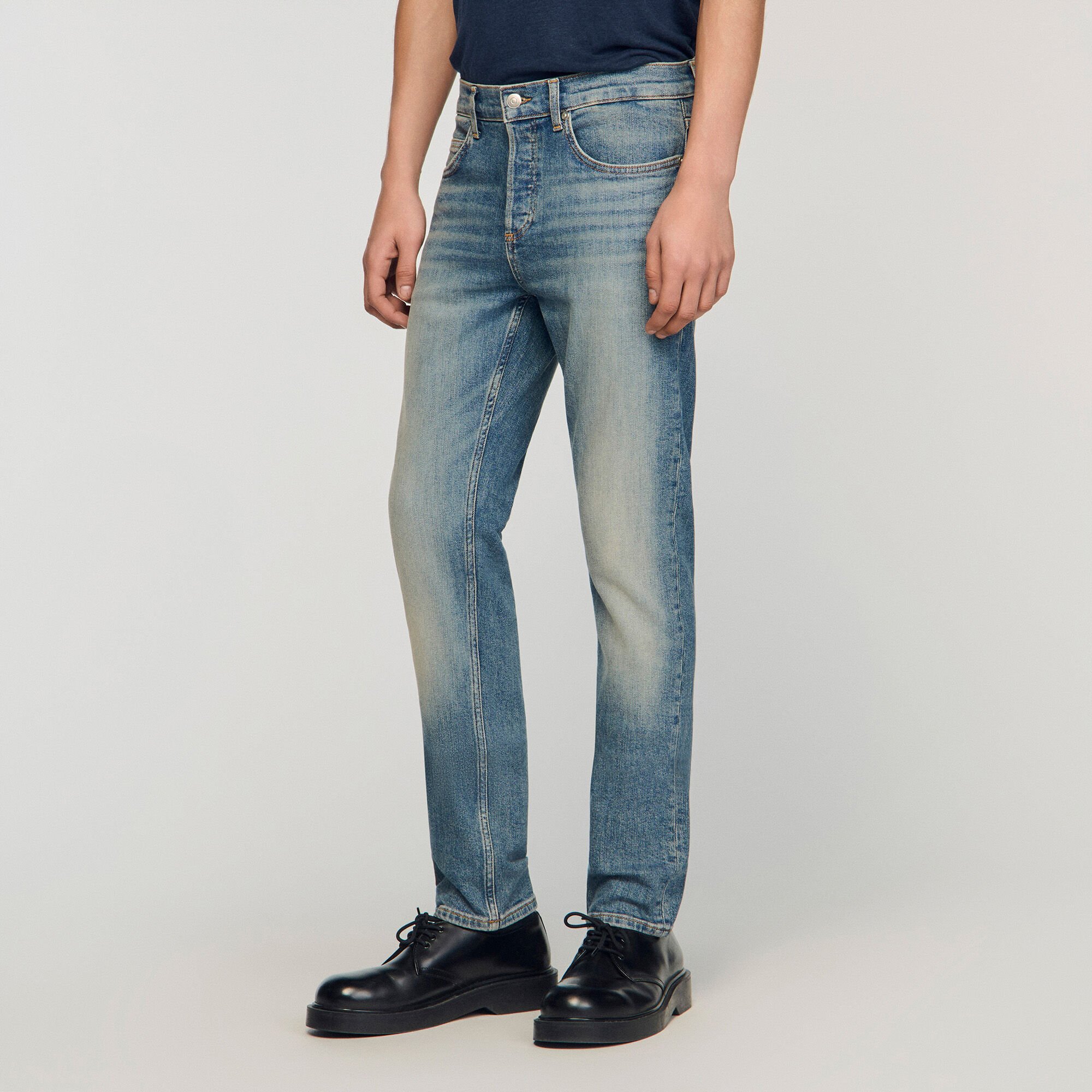 Slim-fit jeans