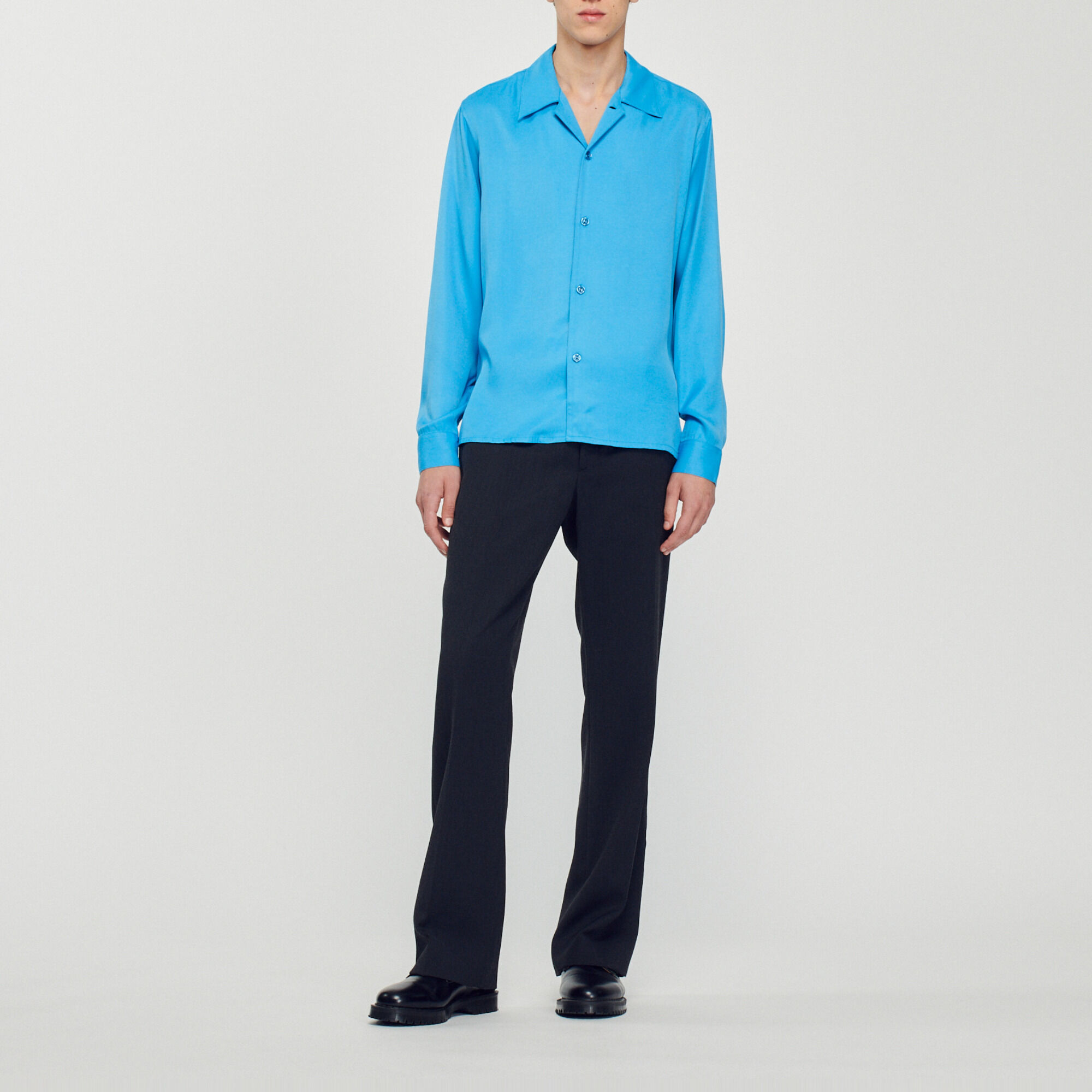 Floaty shirt with spread collar