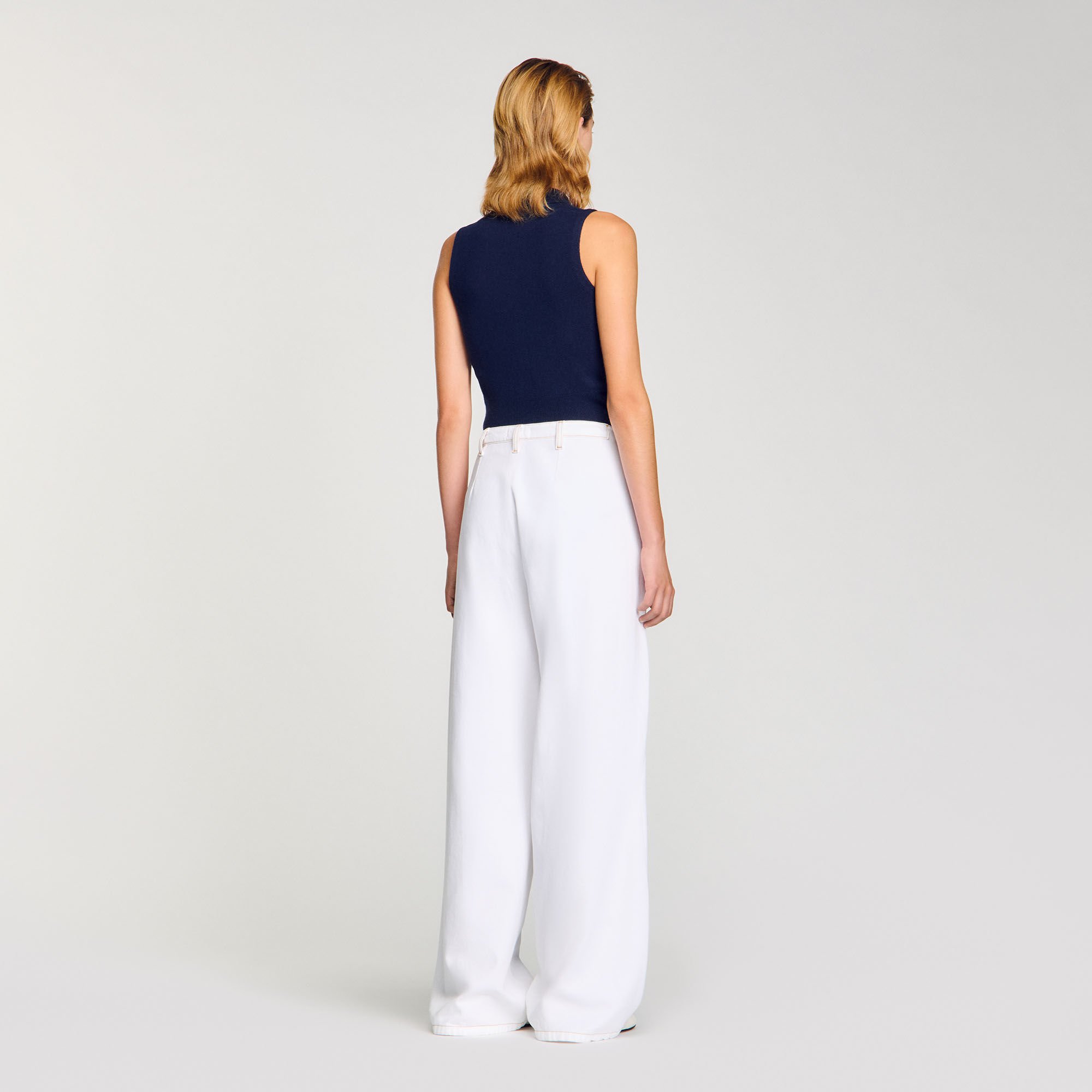 Topstitched wide-leg jeans
