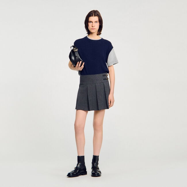 Dual-material knit jumper