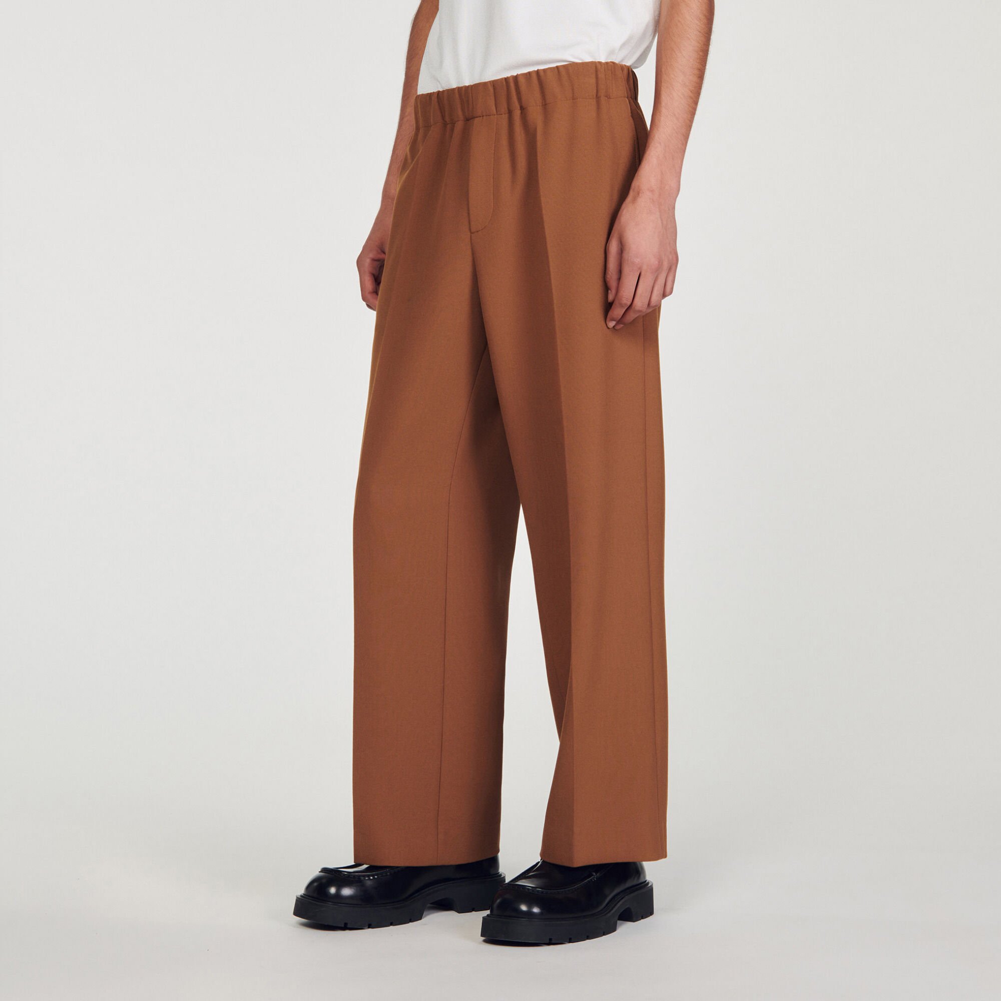 Wide-leg trousers