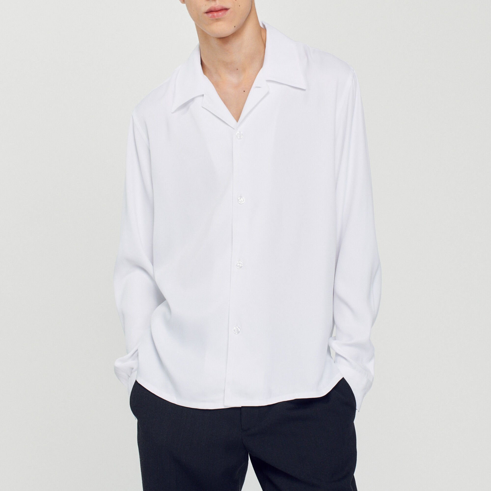 Floaty shirt with spread collar