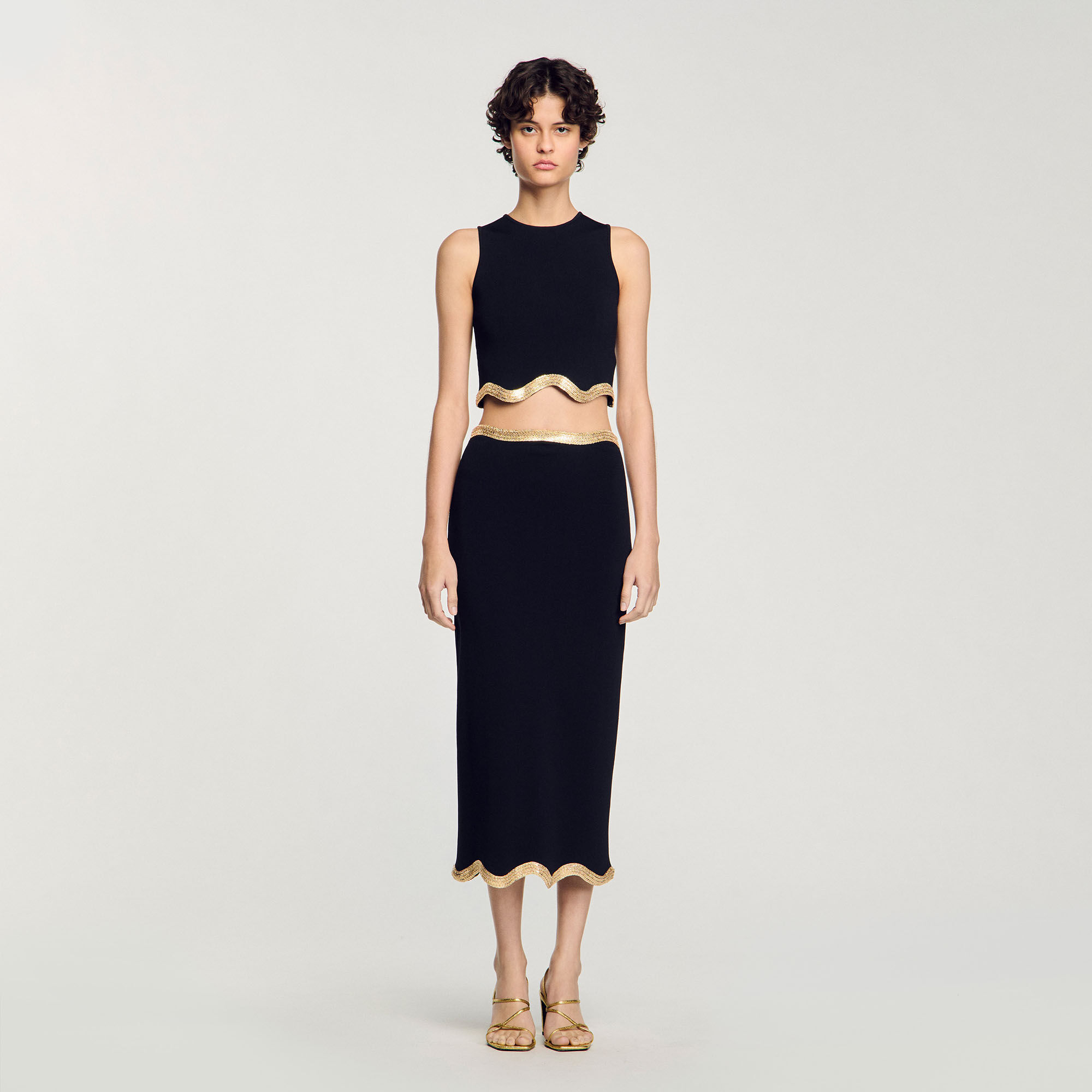 Cropped jumper with chain detail