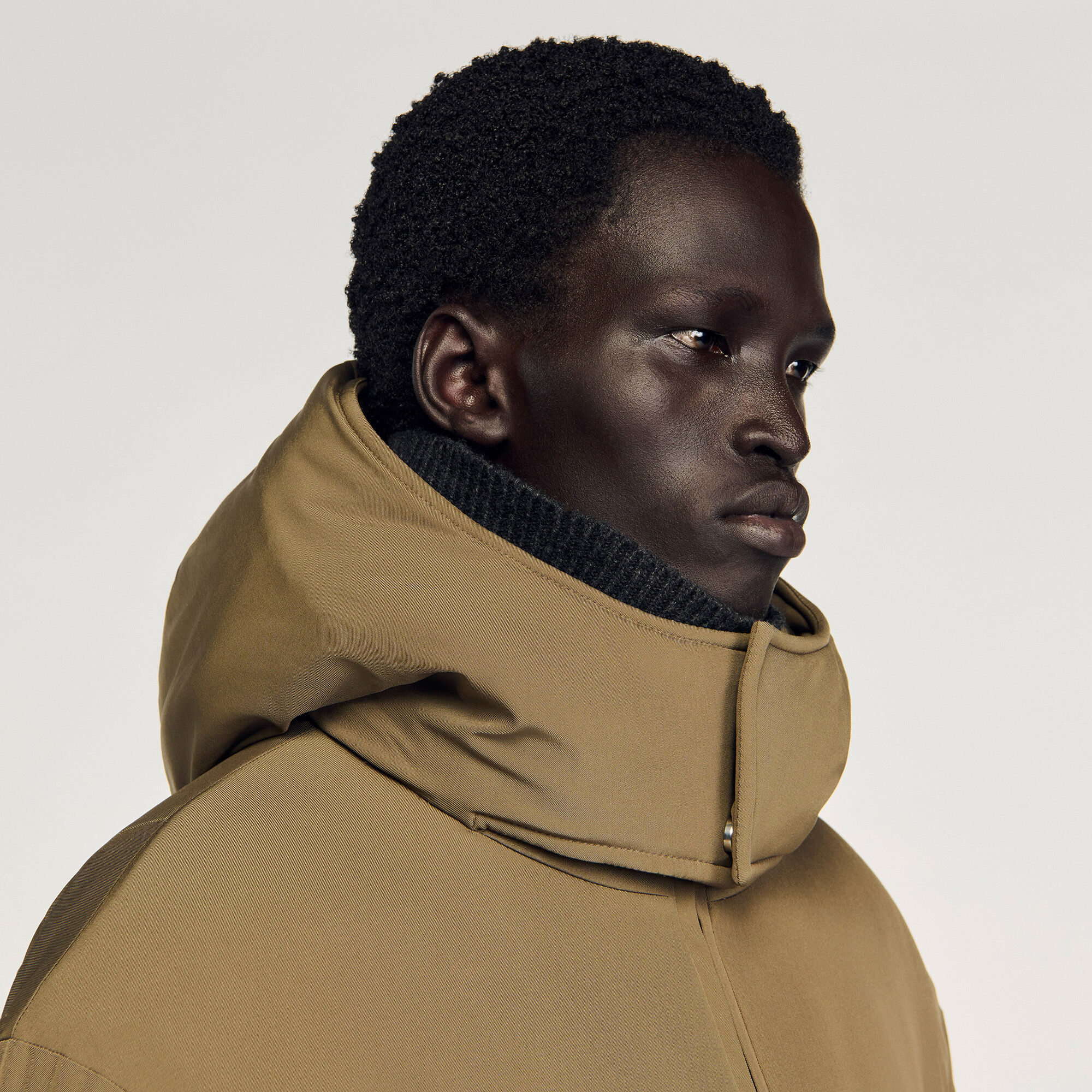 Puffer jacket with hood