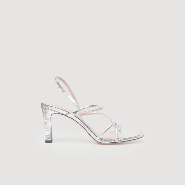 Leather sandals with a wide heel
