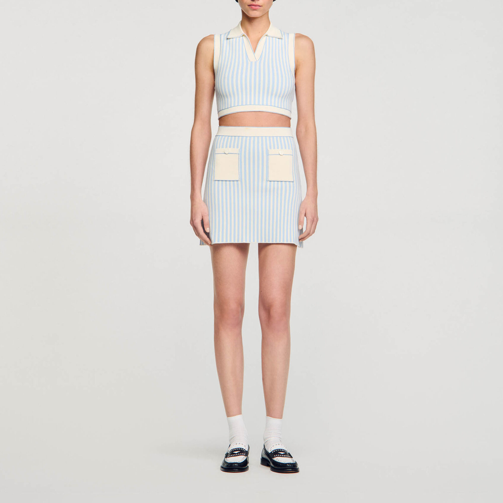 Short skirt