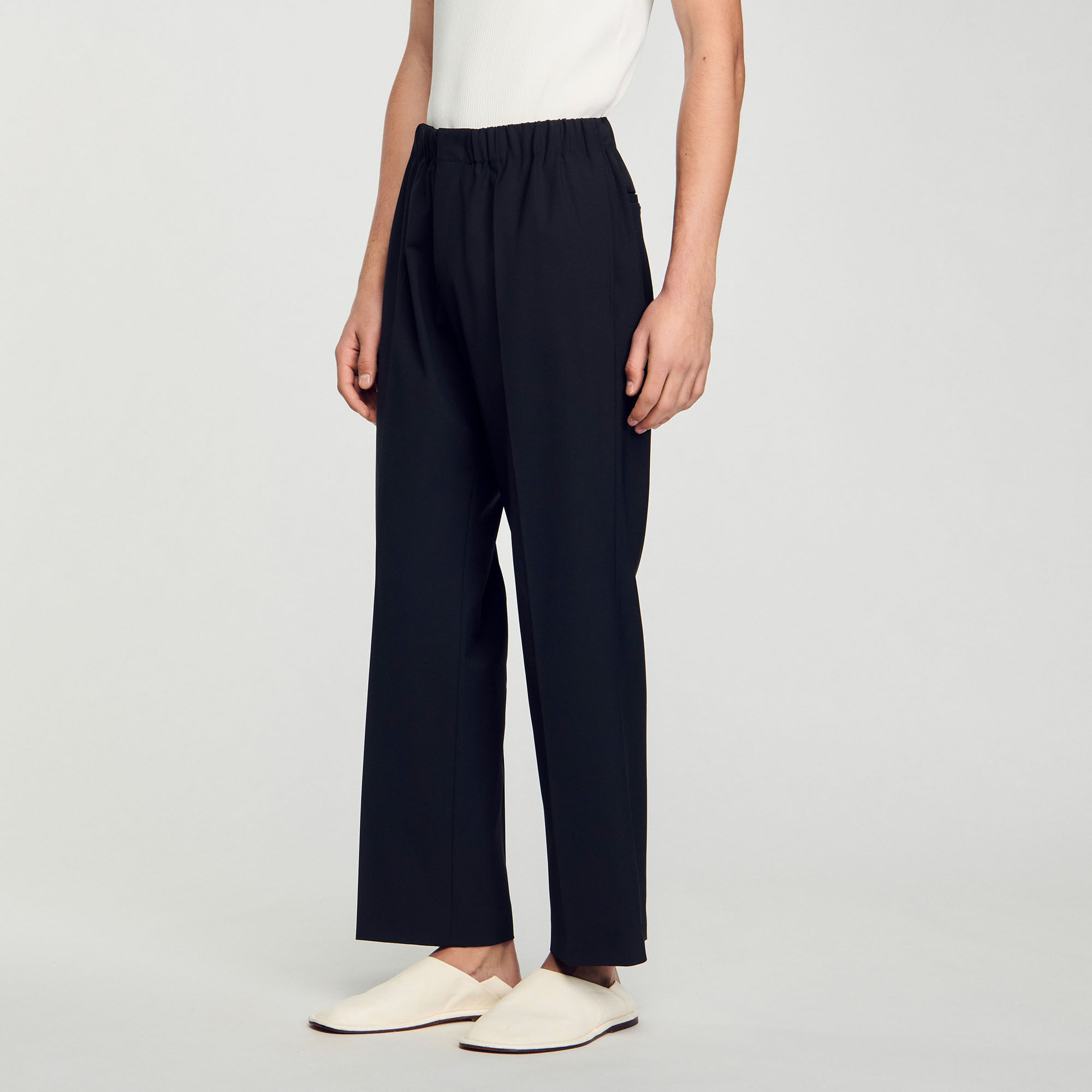Wide-leg trousers