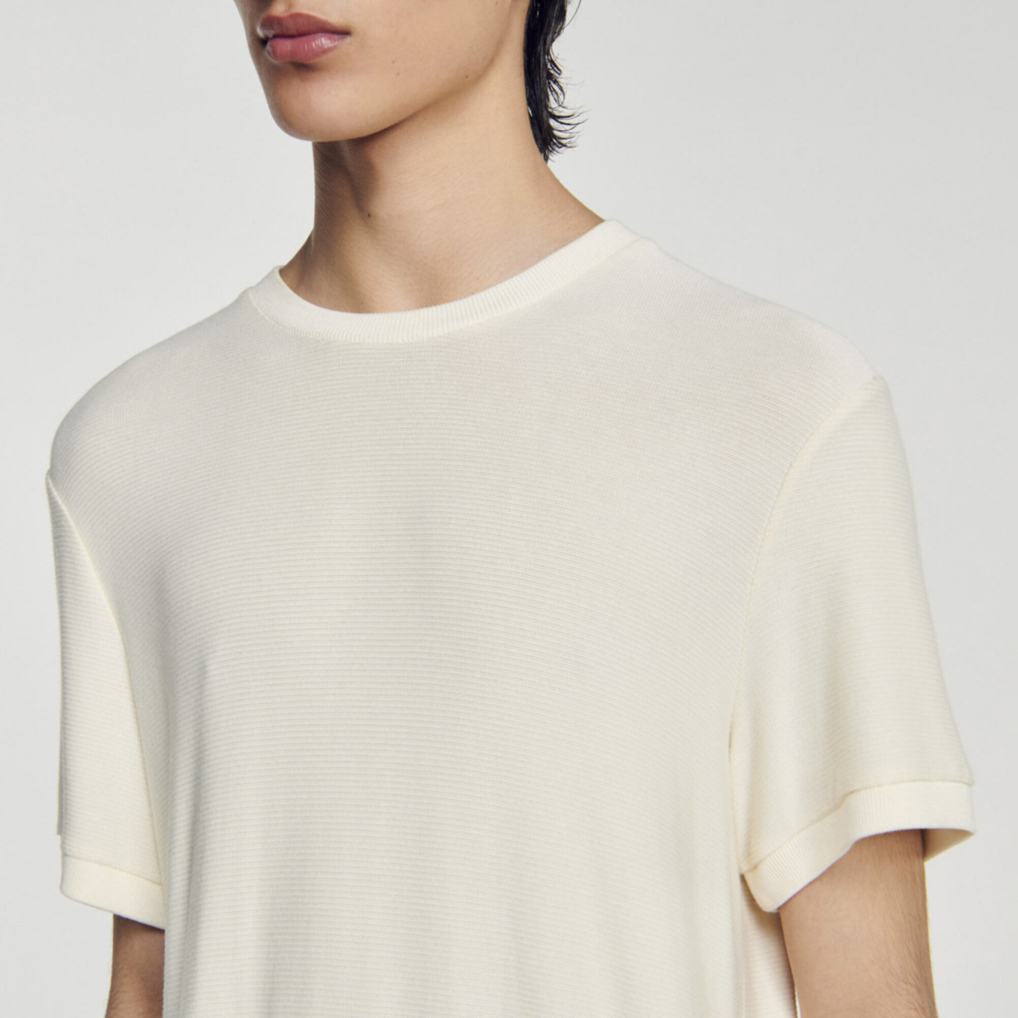 Round neck T-shirt