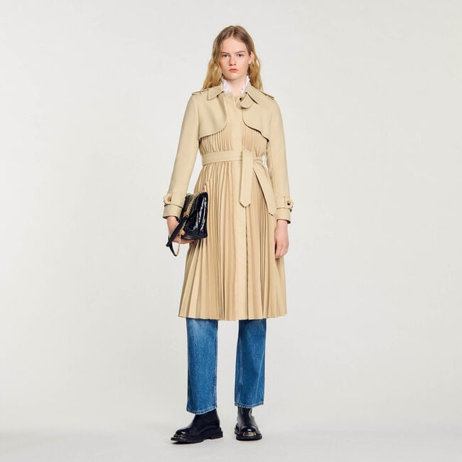Pleated trench coat with belt