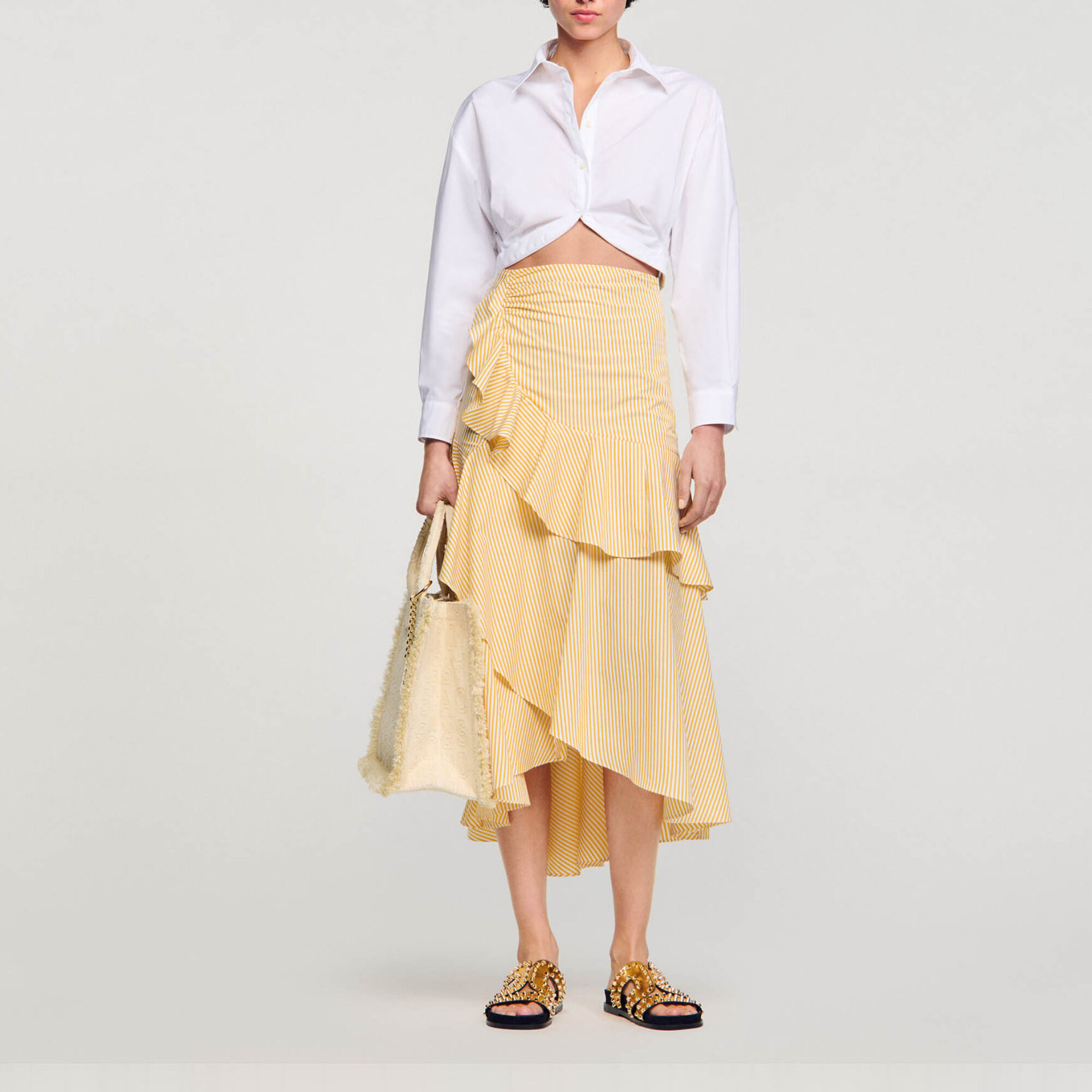 Cropped shirt with twist