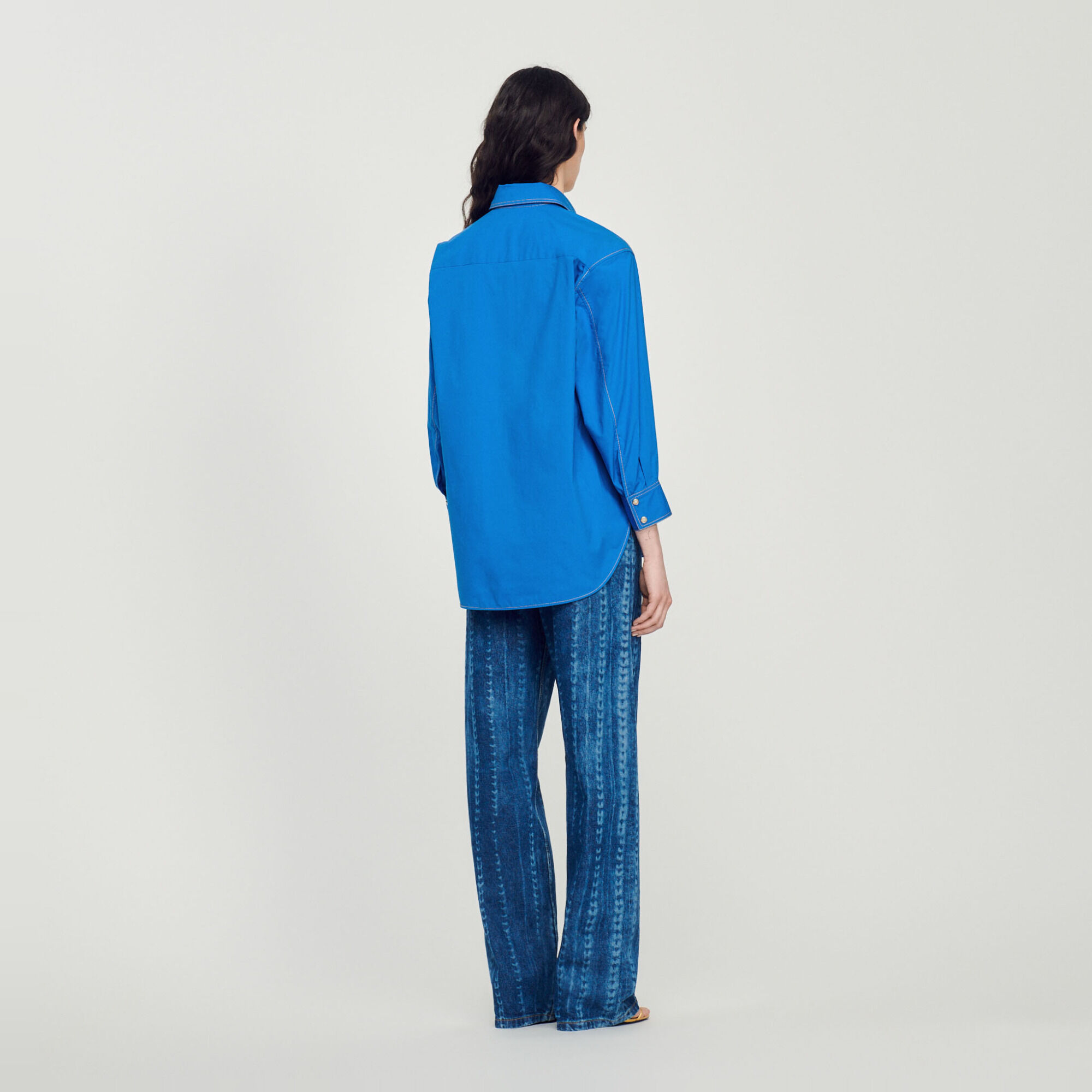 Shirt with topstitched details