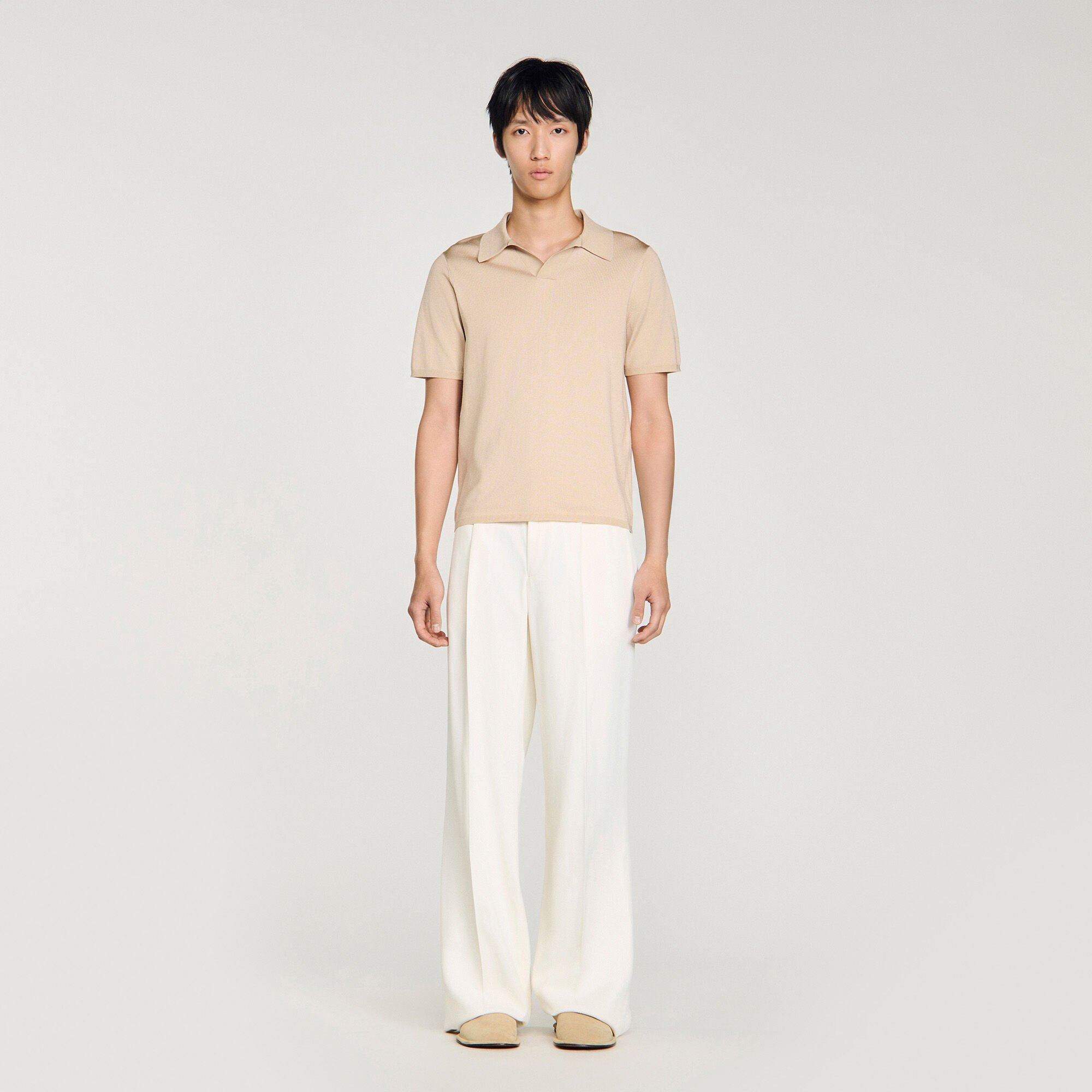 Short-sleeved V-neck polo shirt