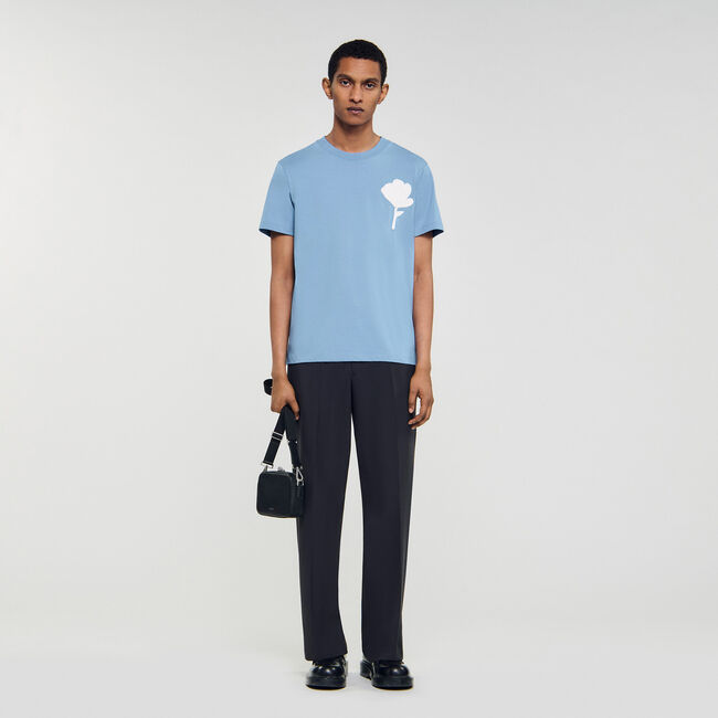 T-shirt with flower patch