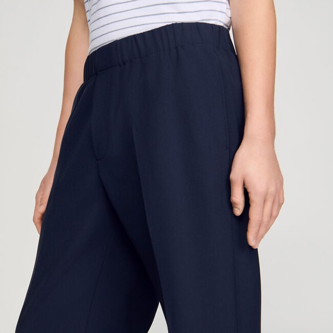 Wide-leg trousers
